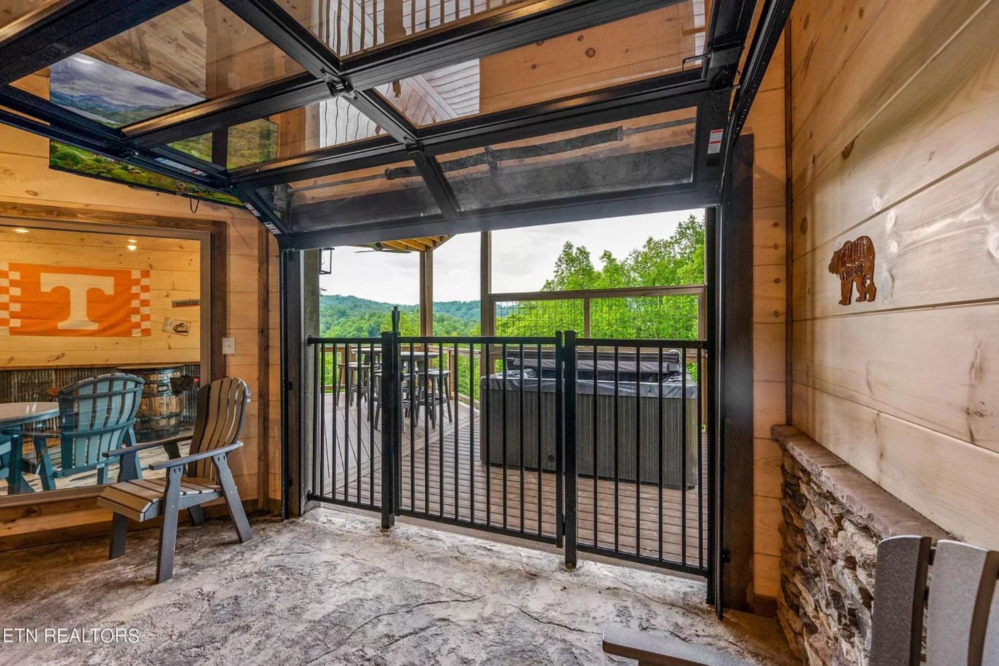 Hemlock Hideaway Gatlinburg