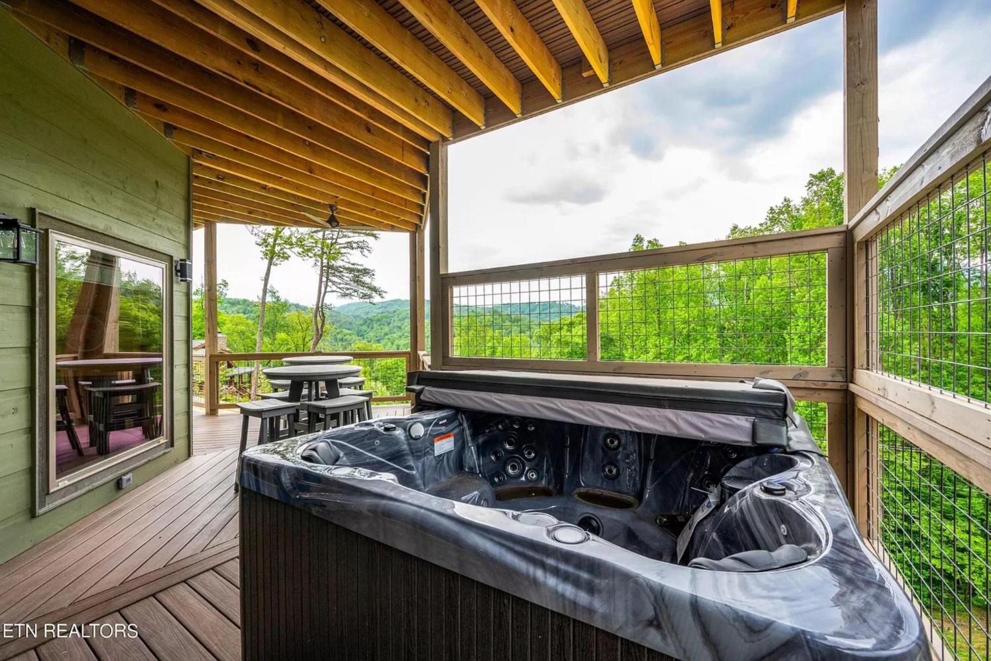 Hemlock Hideaway Villa