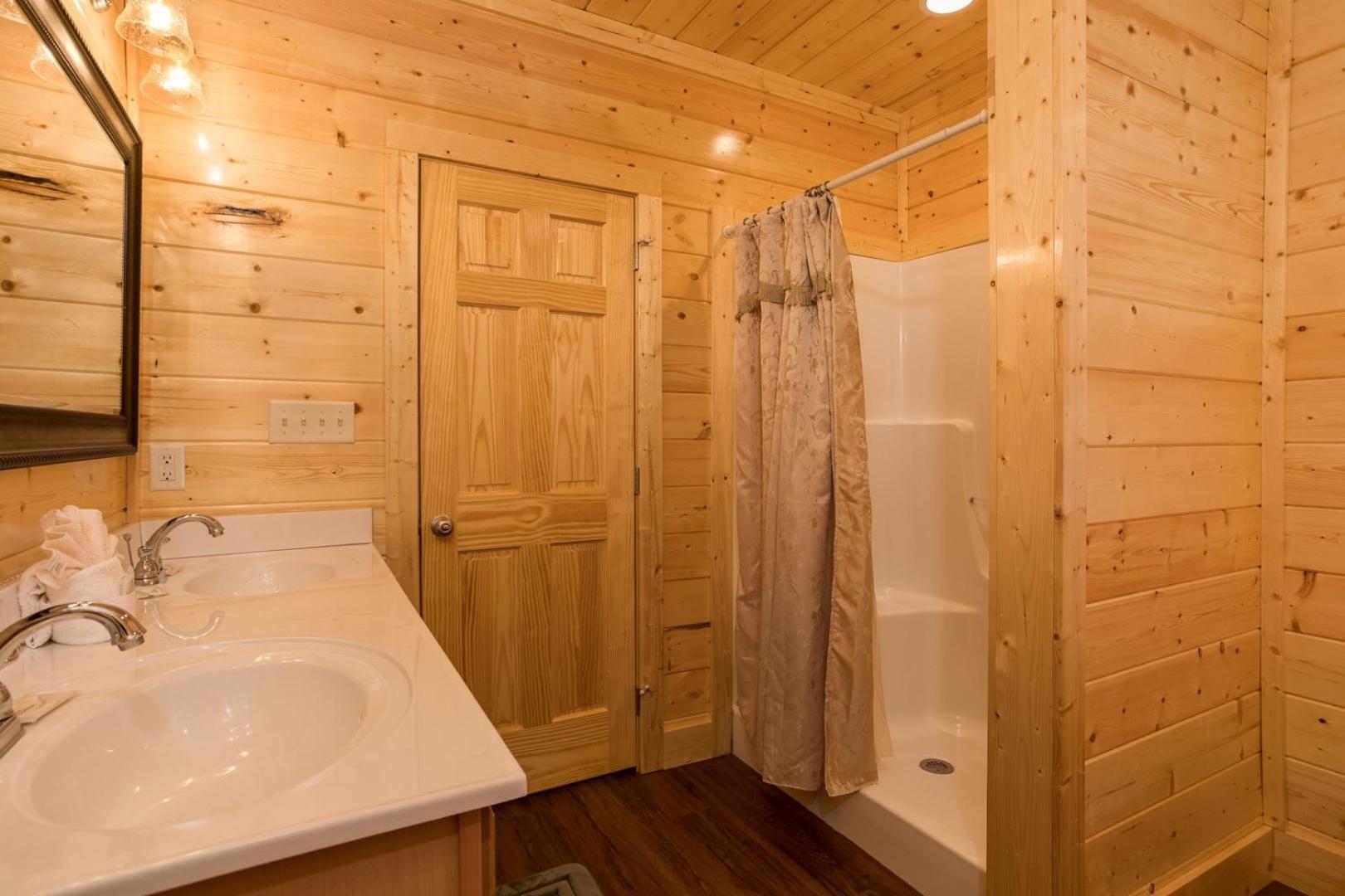 Holiday home A View To Remember Indoor Pool Hot Tub Game Theater View Attraction Tickets Gatlinburg