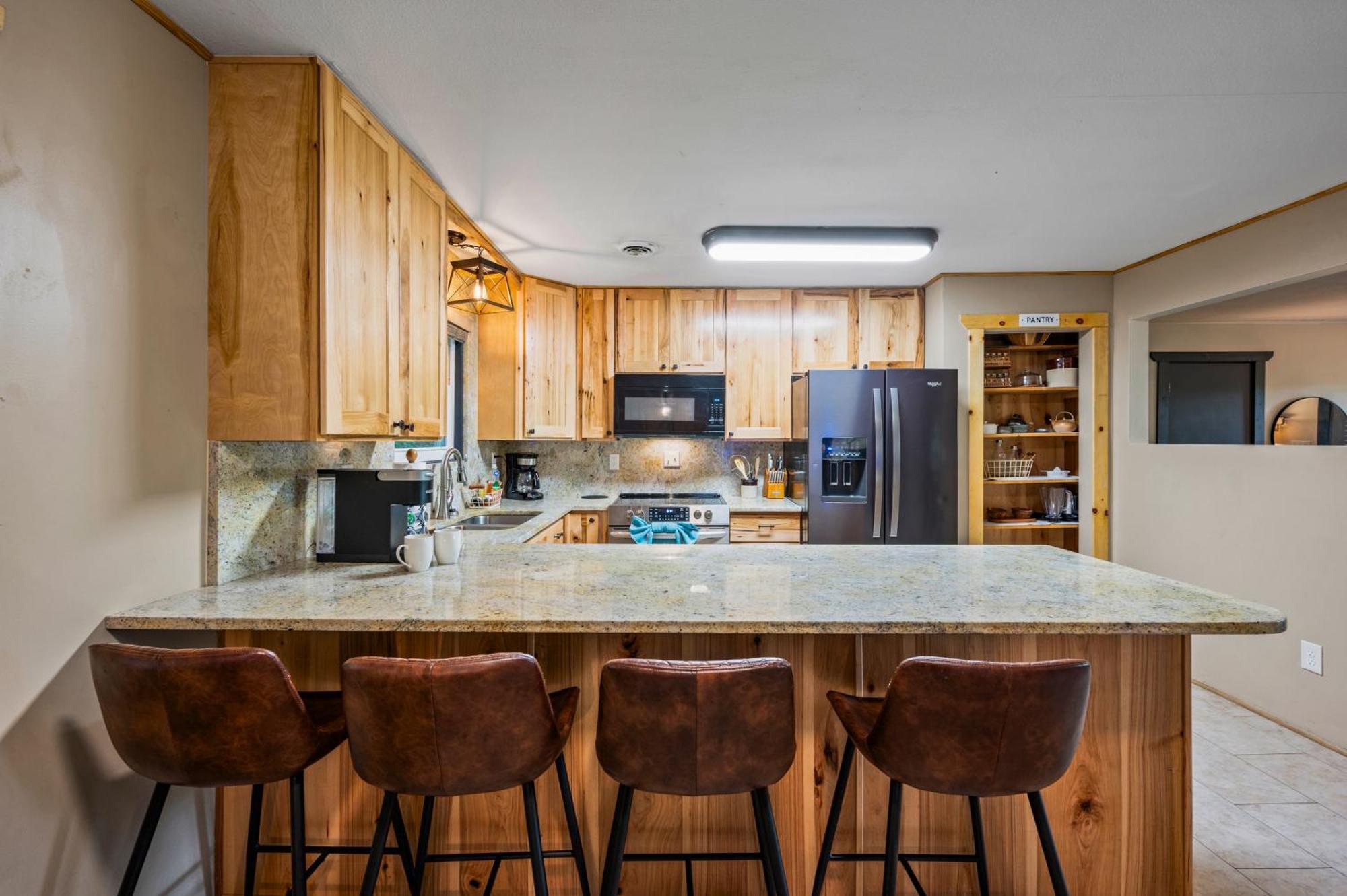 Beautiful With Fireplace And Large Game Holiday home *