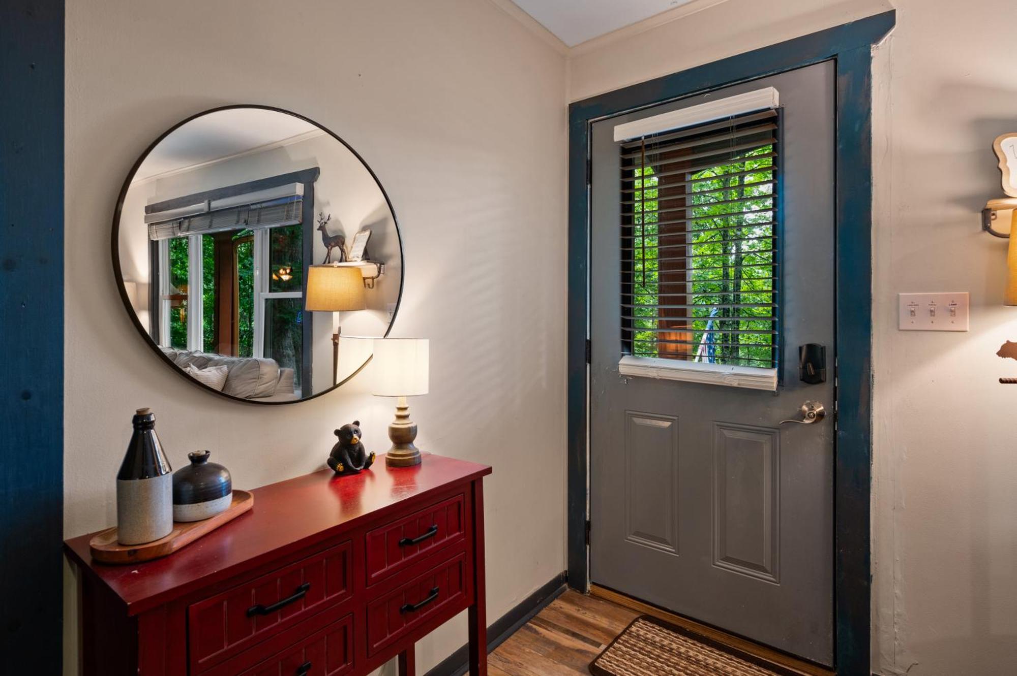 Beautiful With Fireplace And Large Game Gatlinburg