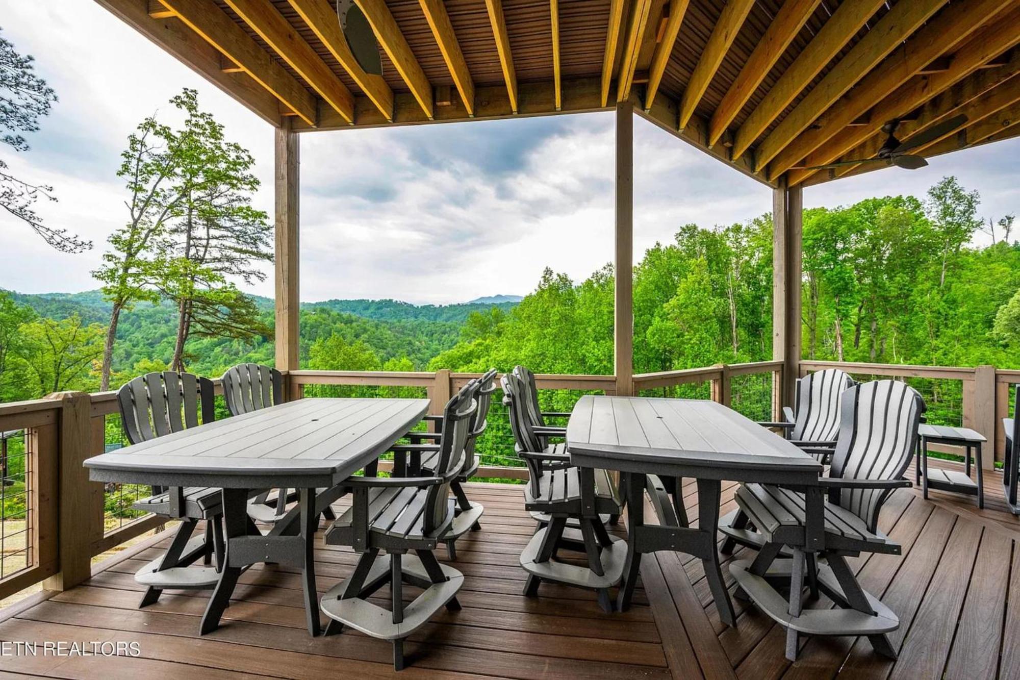 Hemlock Hideaway Villa