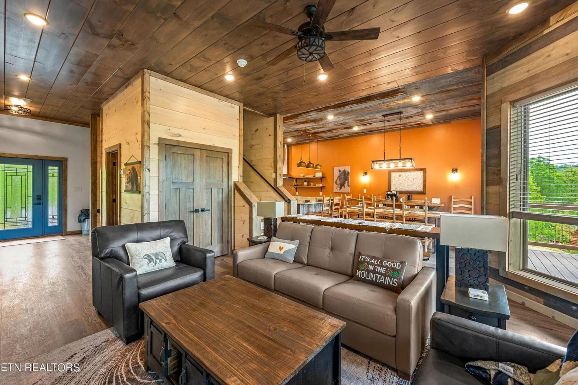 Hemlock Hideaway Gatlinburg