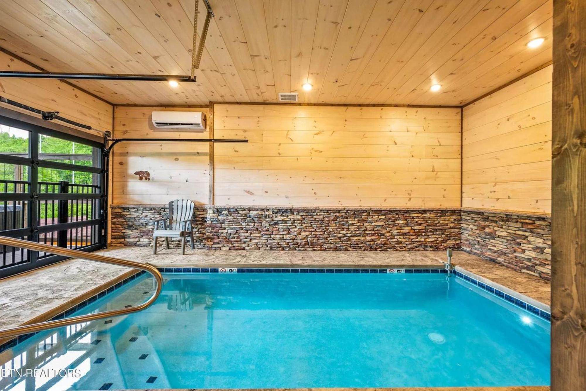 Hemlock Hideaway Villa