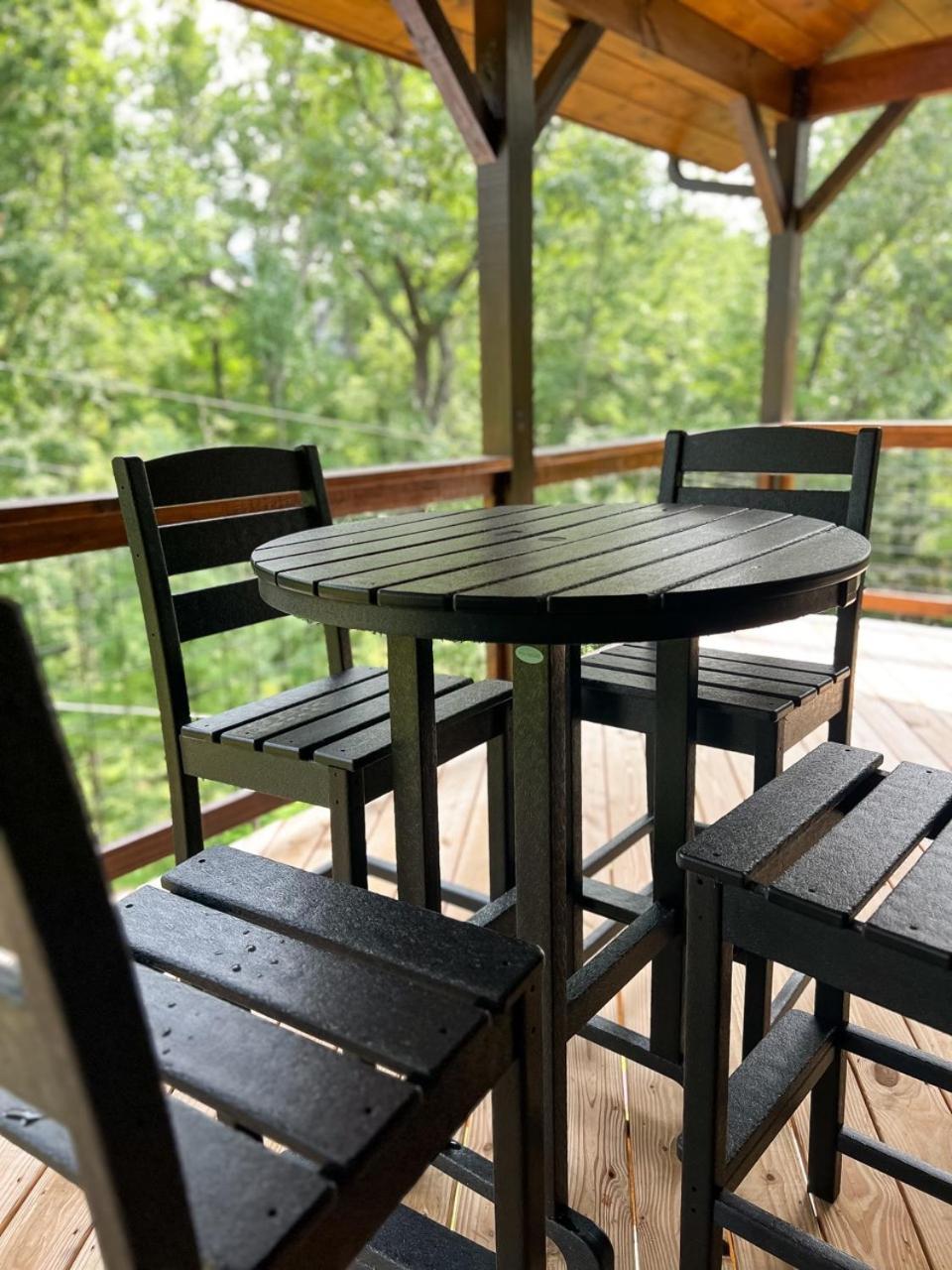 Jj Getaway Is A Beautiful 1 Bedroom In Cobbly Knob - Sleeps 6 Holiday home Gatlinburg