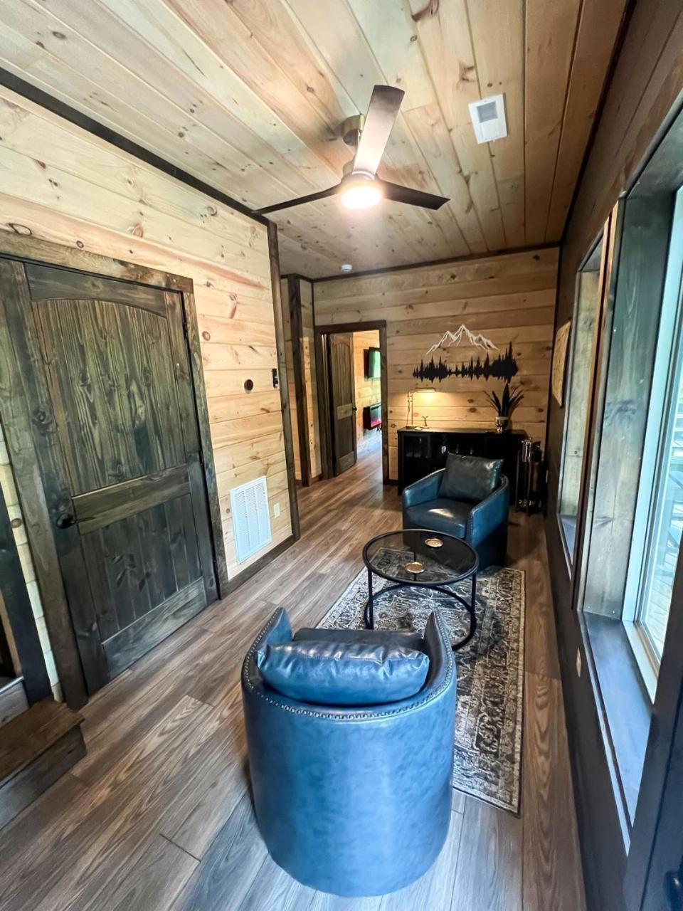 Jj Getaway Is A Beautiful 1 Bedroom In Cobbly Knob - Sleeps 6 Holiday home