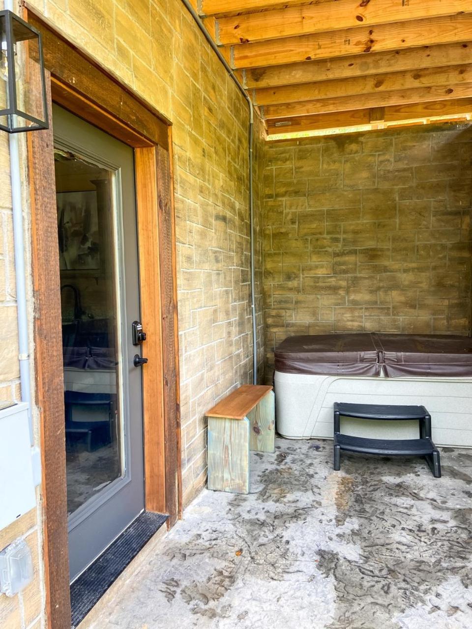 Jj Getaway Is A Beautiful 1 Bedroom In Cobbly Knob - Sleeps 6 * Gatlinburg