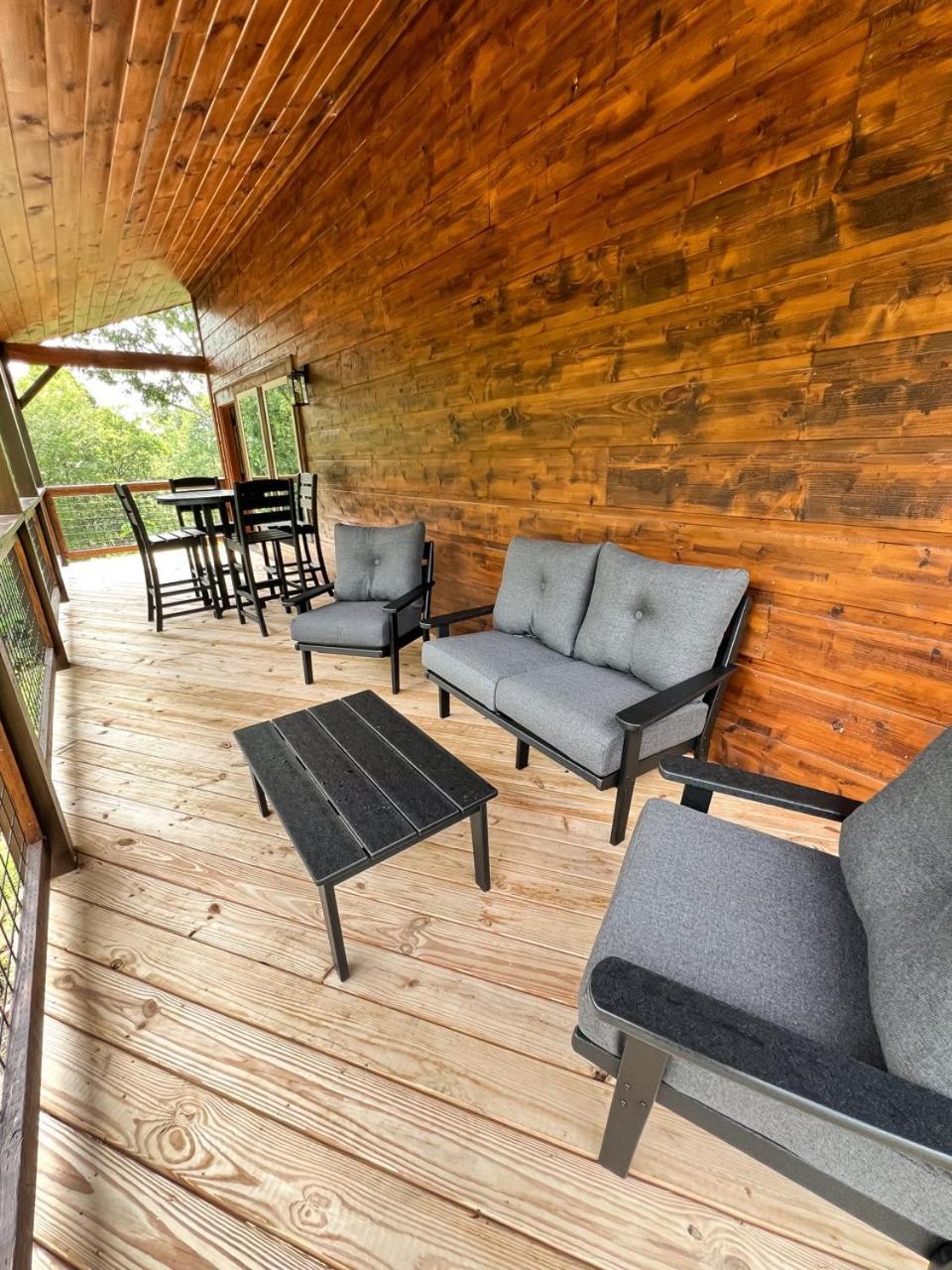 Jj Getaway Is A Beautiful 1 Bedroom In Cobbly Knob - Sleeps 6