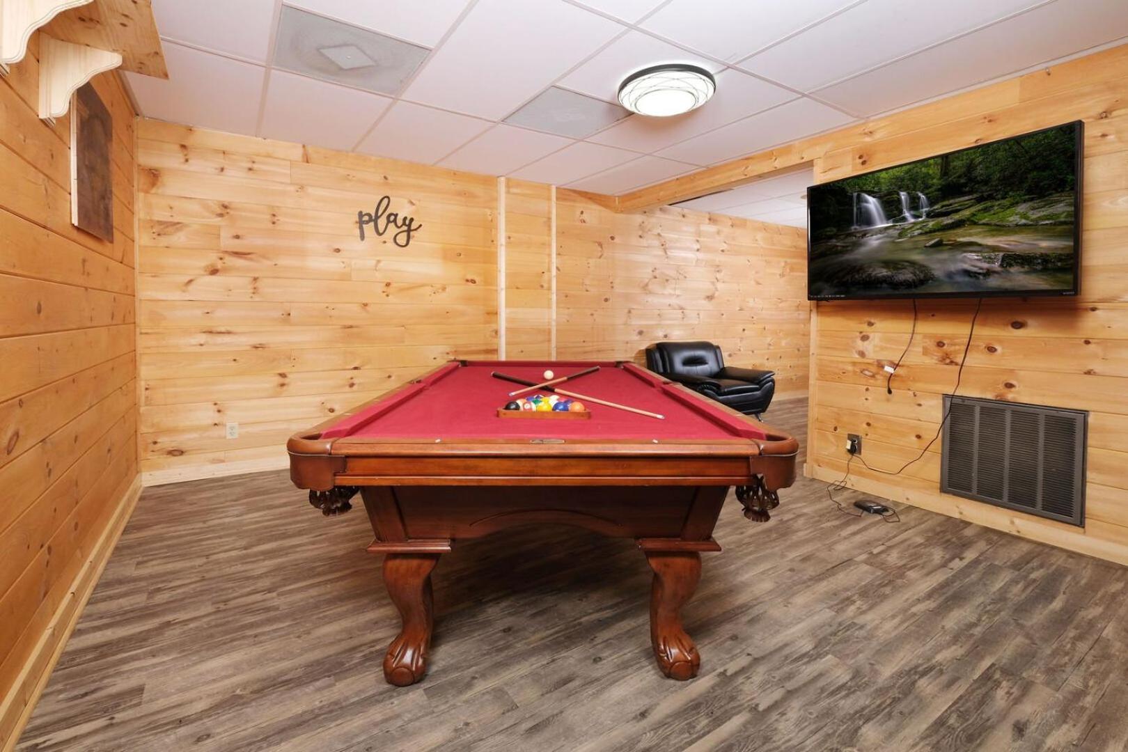 Pitter Patter Swimming Pool Ht Near D'town Gatlinburg
