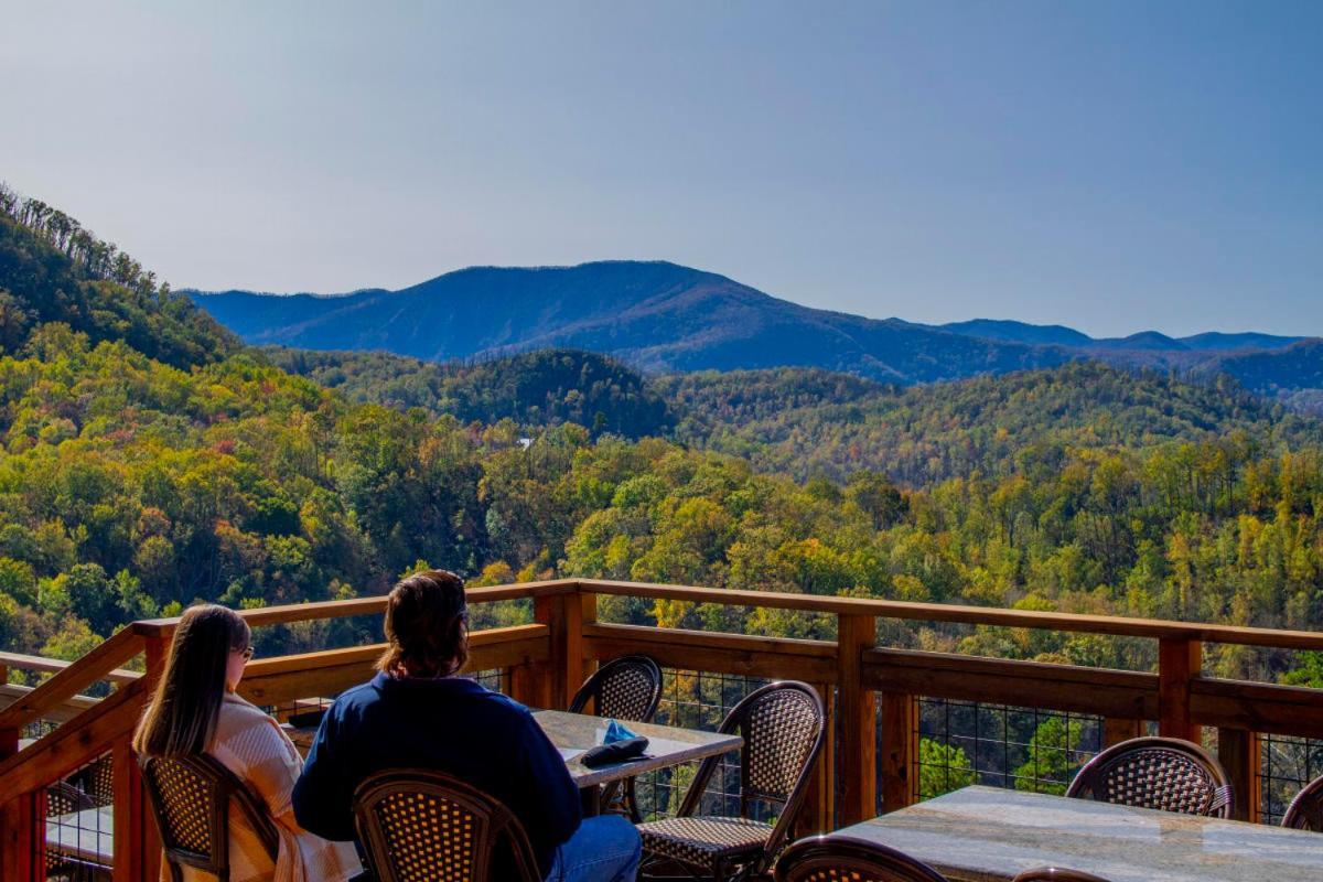 Colors Of The Smokies By Distinctive Getaways Holiday home