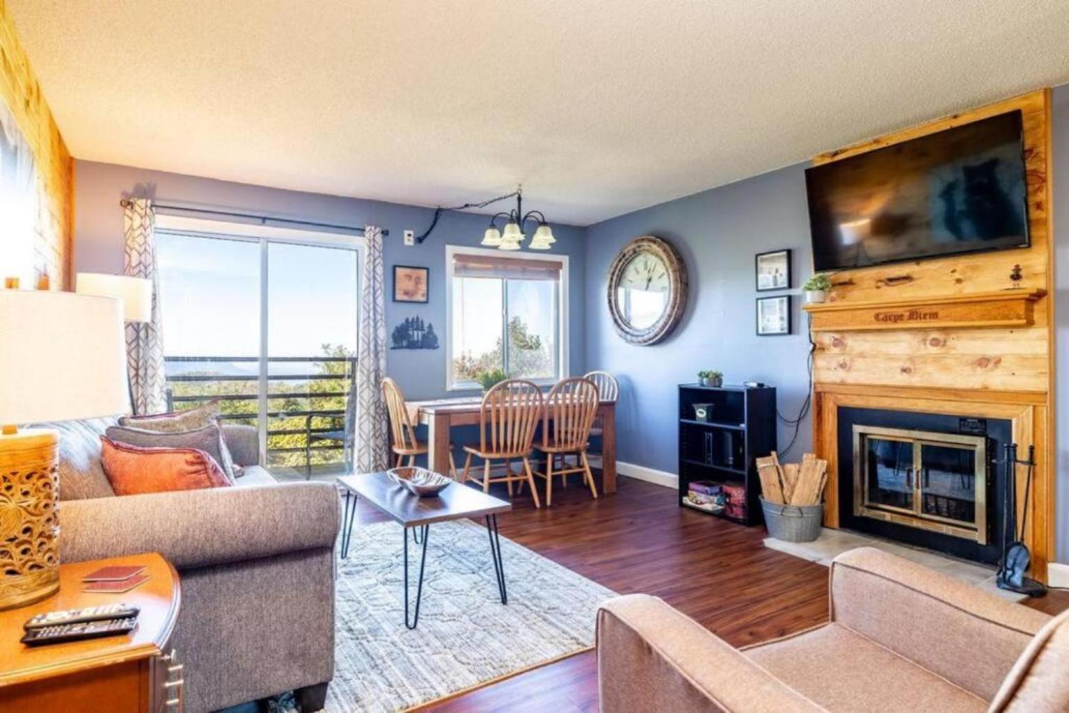 Apartment 2 Places, 1 Epic Smoky Mtn Stay! Breathtaking Views-indoor Pool-outdoor Pool-hot Tubs-arcade-playground-close To Downtown Gatlinburg