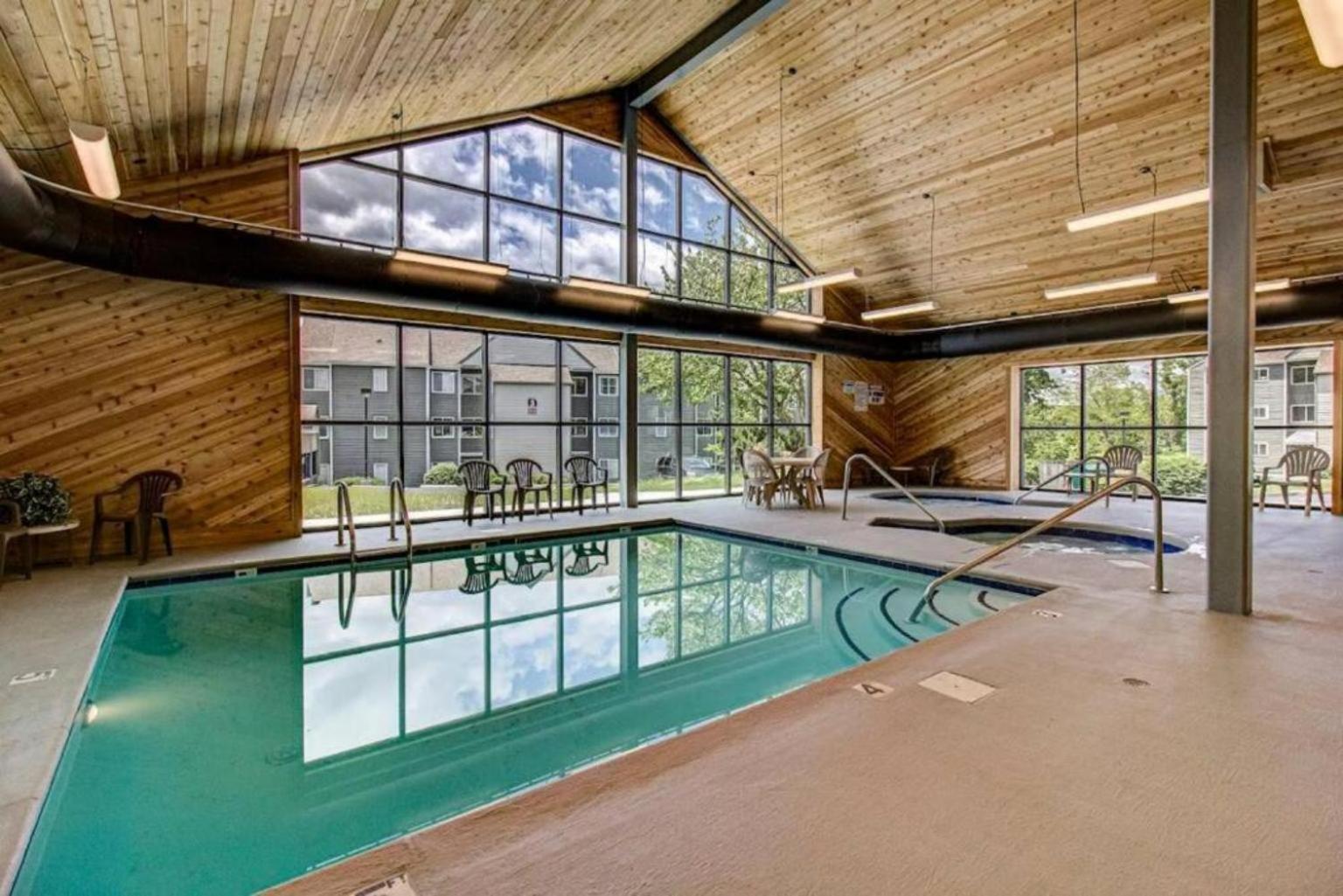 2 Places, 1 Epic Smoky Mtn Stay! Breathtaking Views-indoor Pool-outdoor Pool-hot Tubs-arcade-playground-close To Downtown Gatlinburg