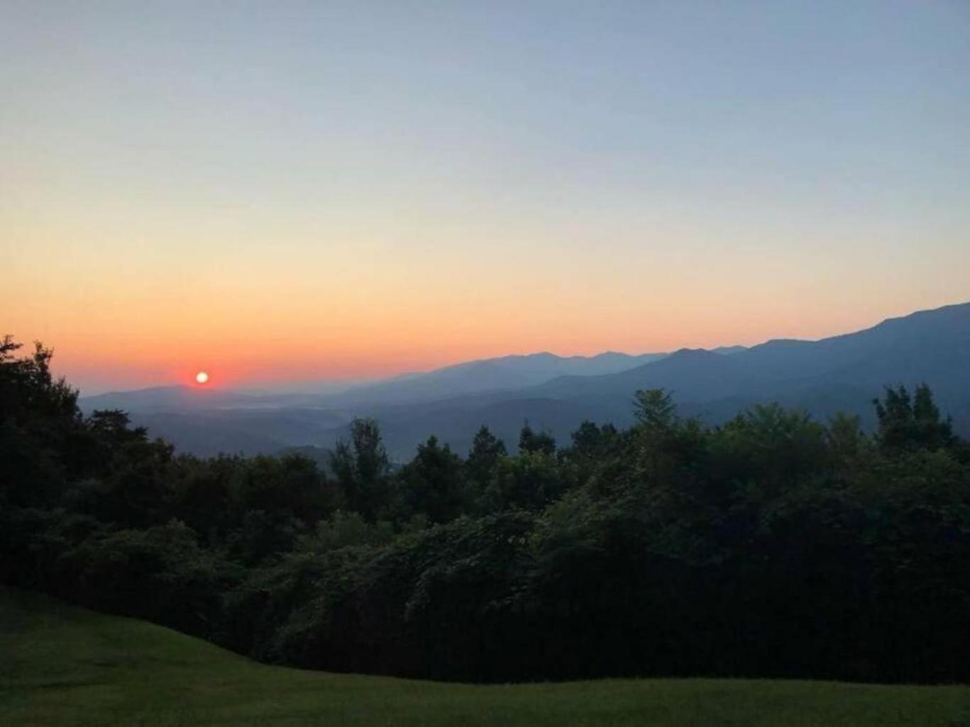 2 Places, 1 Epic Smoky Mtn Stay! Breathtaking Views-indoor Pool-outdoor Pool-hot Tubs-arcade-playground-close To Downtown Apartment Gatlinburg