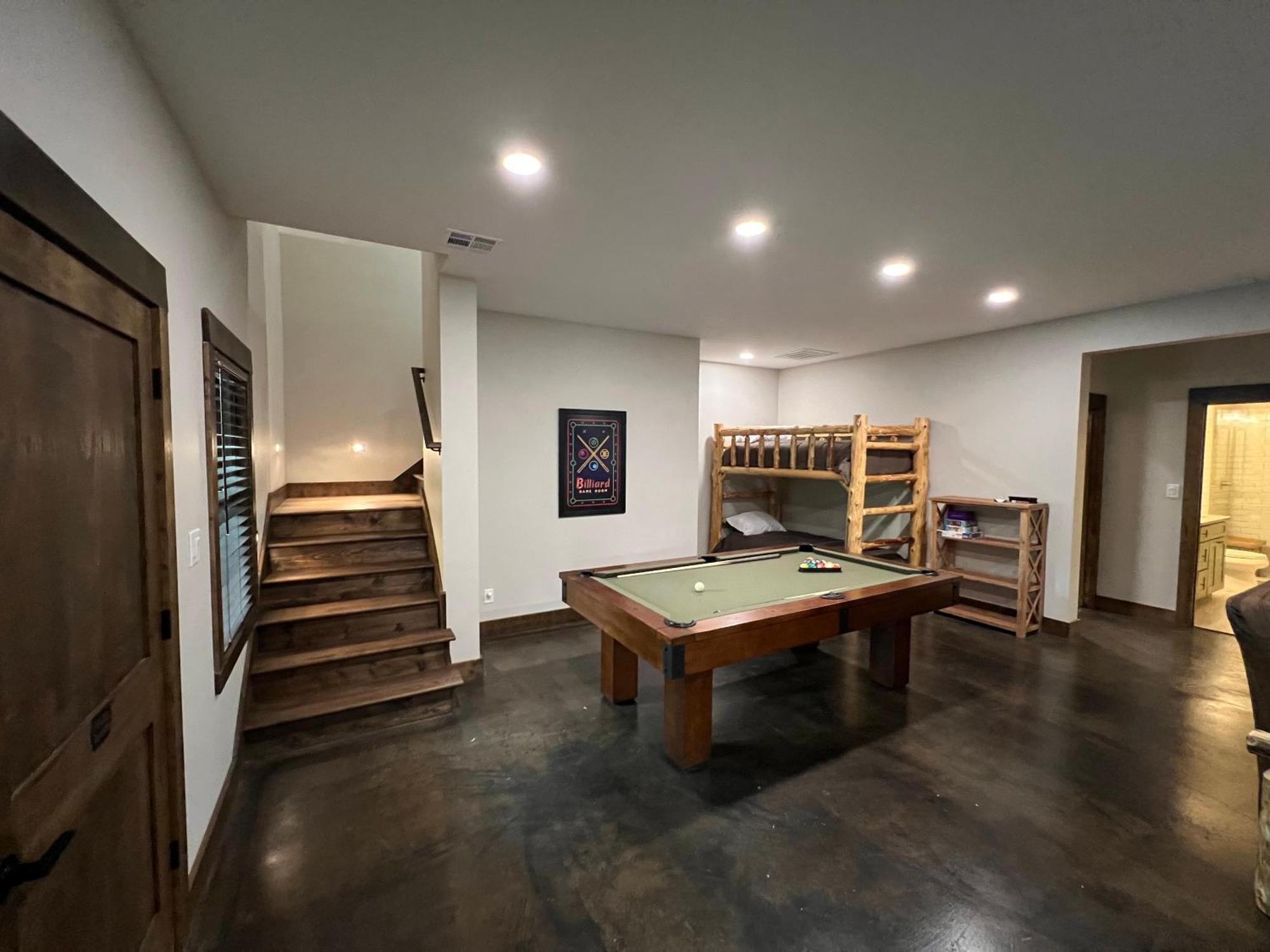 Beary Playful A Highend Luxury Nestled In The Heart Of Downtown Holiday home