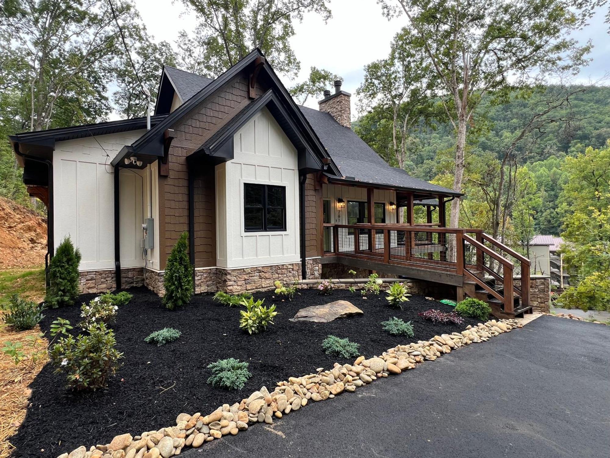 Beary Playful A Highend Luxury Nestled In The Heart Of Downtown Gatlinburg