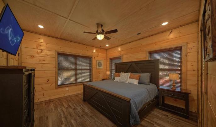 A At The Glades 12 Bedroom Private Indoor Pool Hot Tubs Game And Theater Lodge