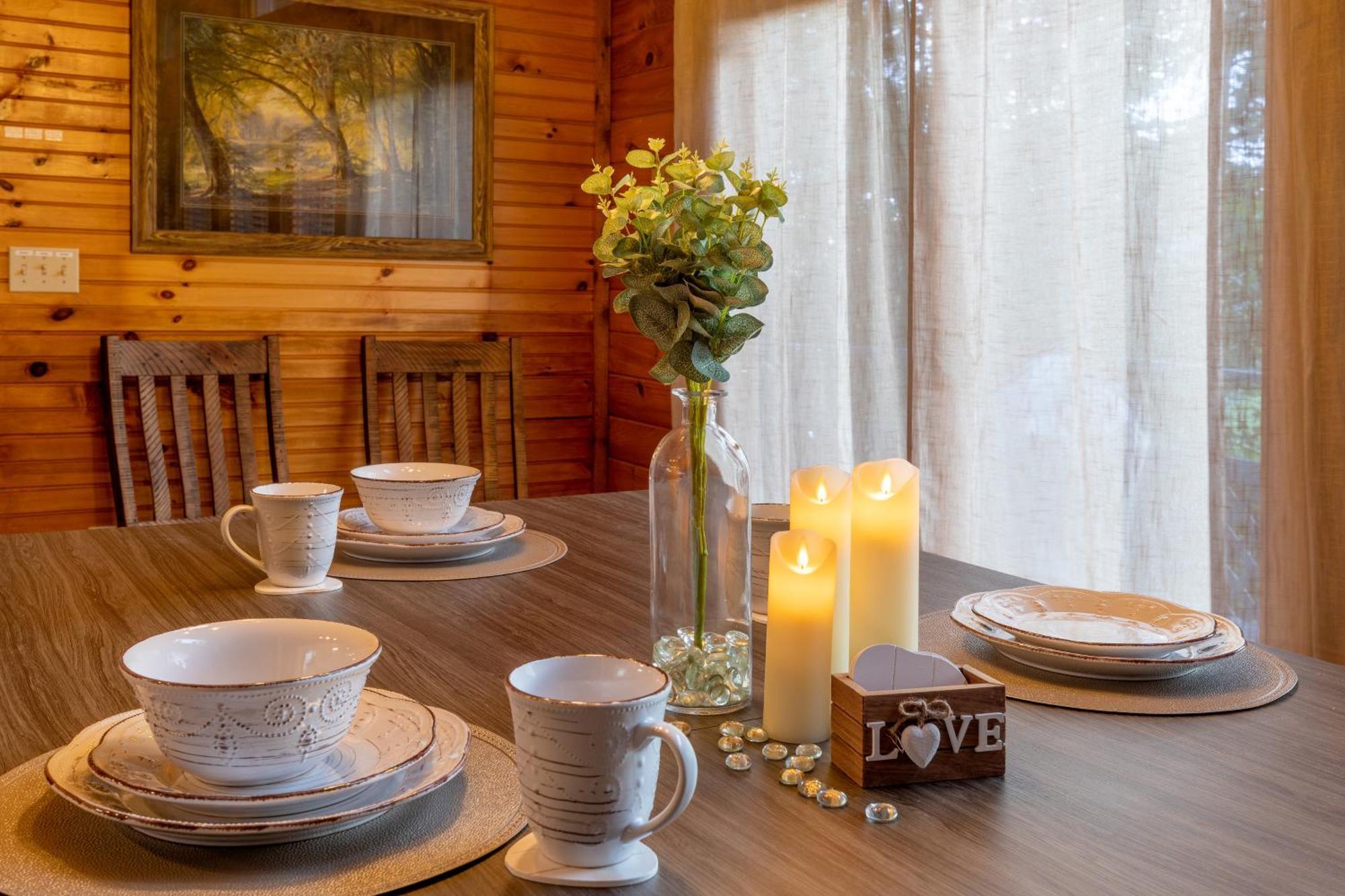 Real Log With Amazing Views, Hot Tub, Sauna, Games * Gatlinburg