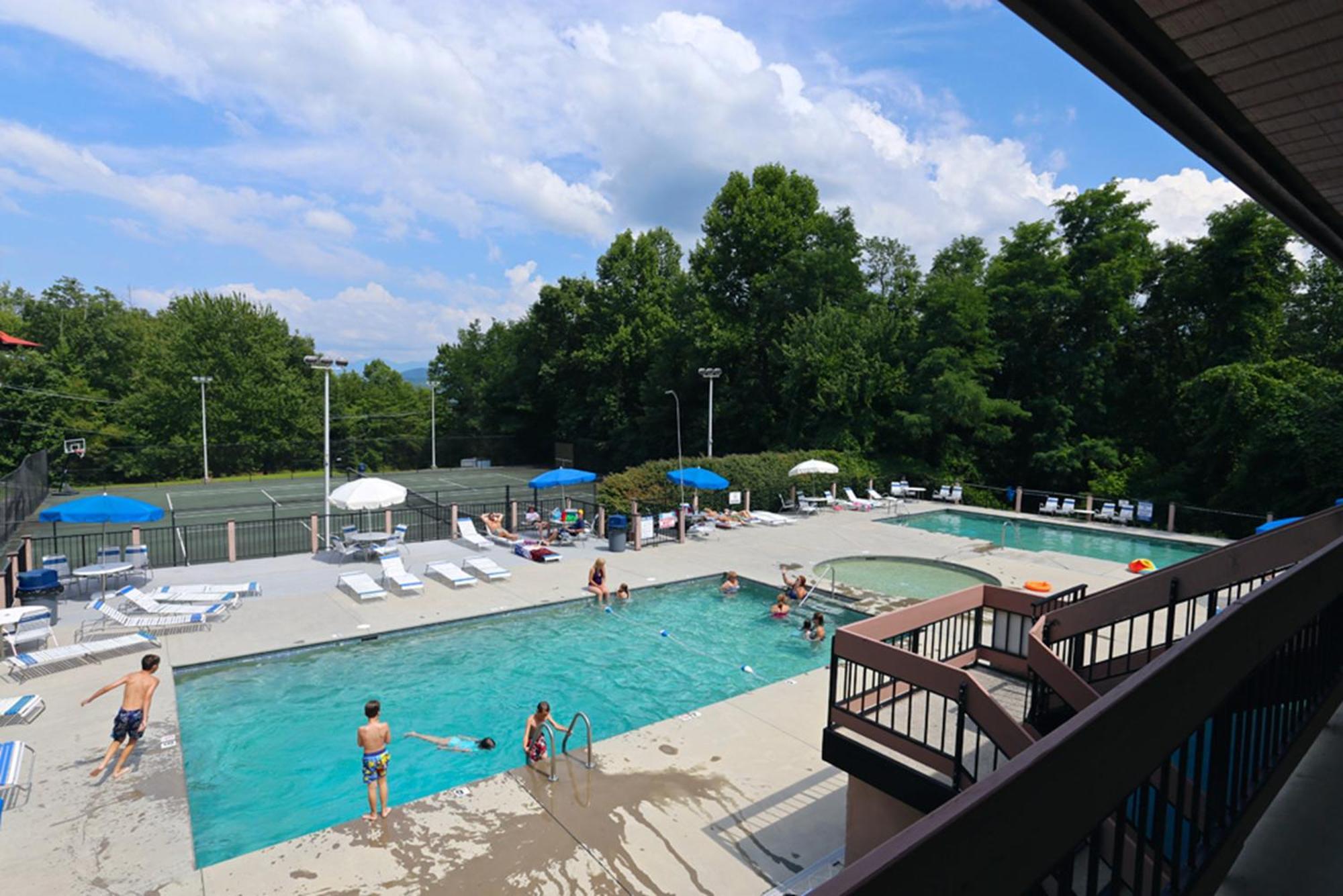 Luxury 4 Bdr, Breathtaking Views, Theater, Evc