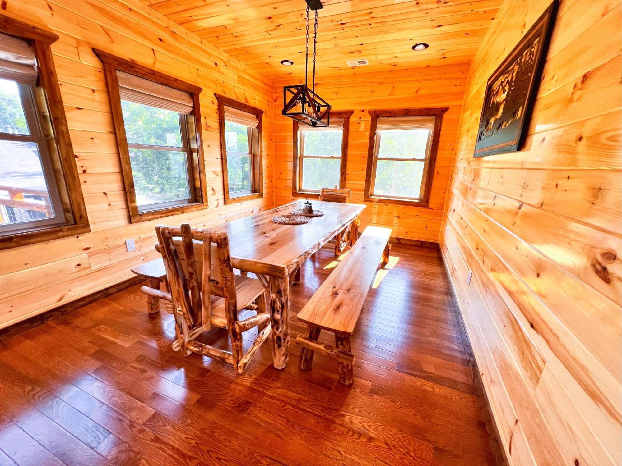 Luxury 4 Bdr, Breathtaking Views, Theater, Evc *