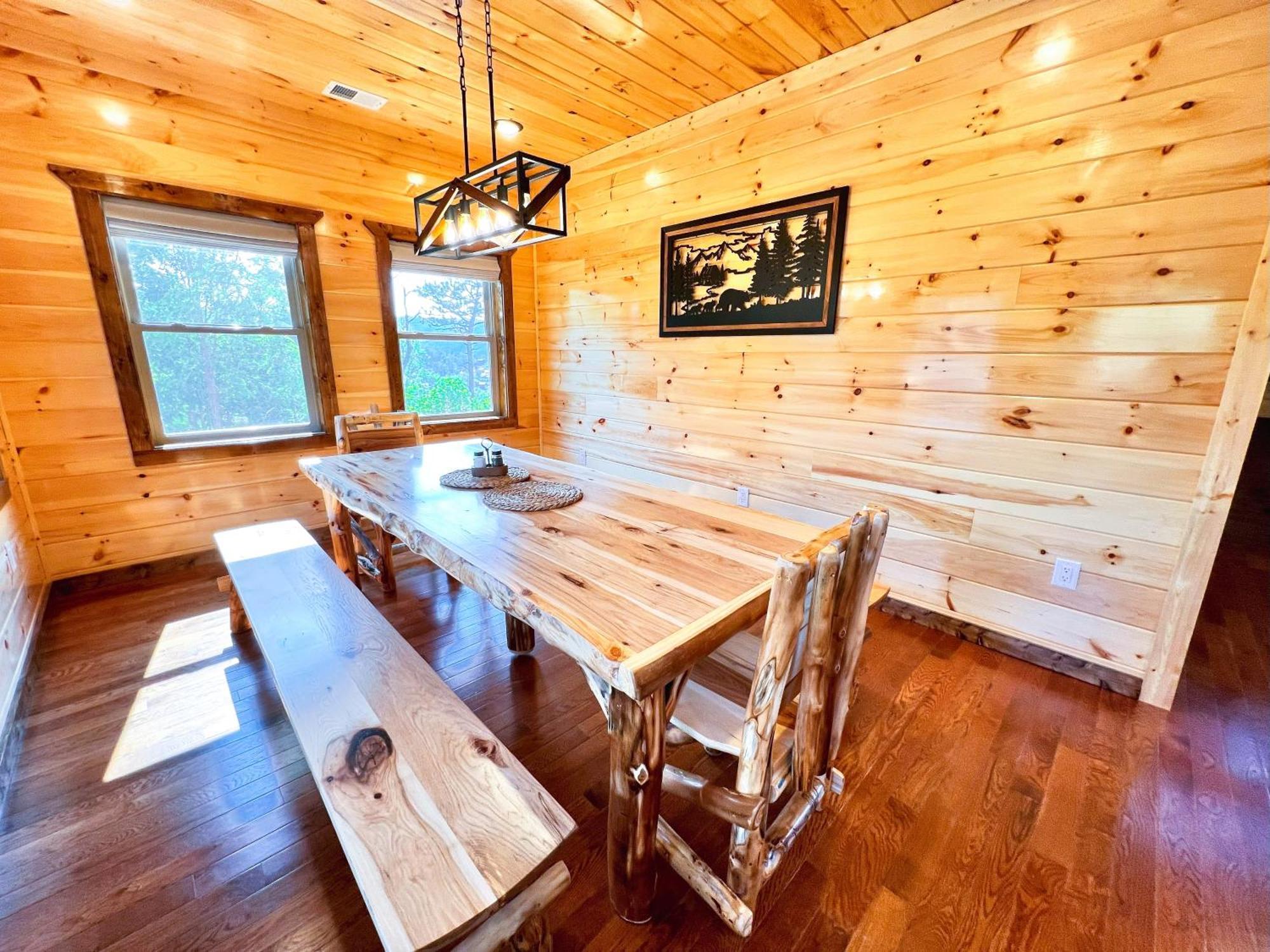 Luxury 4 Bdr, Breathtaking Views, Theater, Evc Chalet