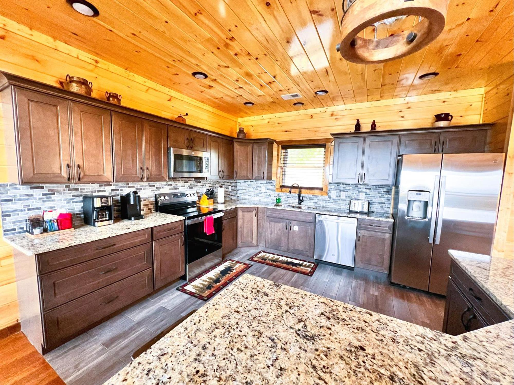Chalet Luxury 4 Bdr, Breathtaking Views, Theater, Evc