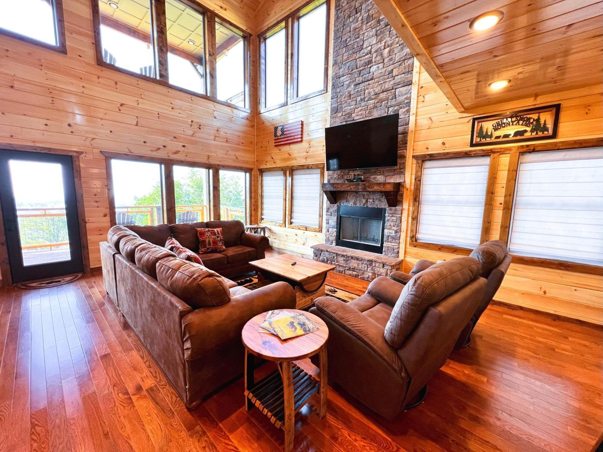 Luxury 4 Bdr, Breathtaking Views, Theater, Evc Chalet