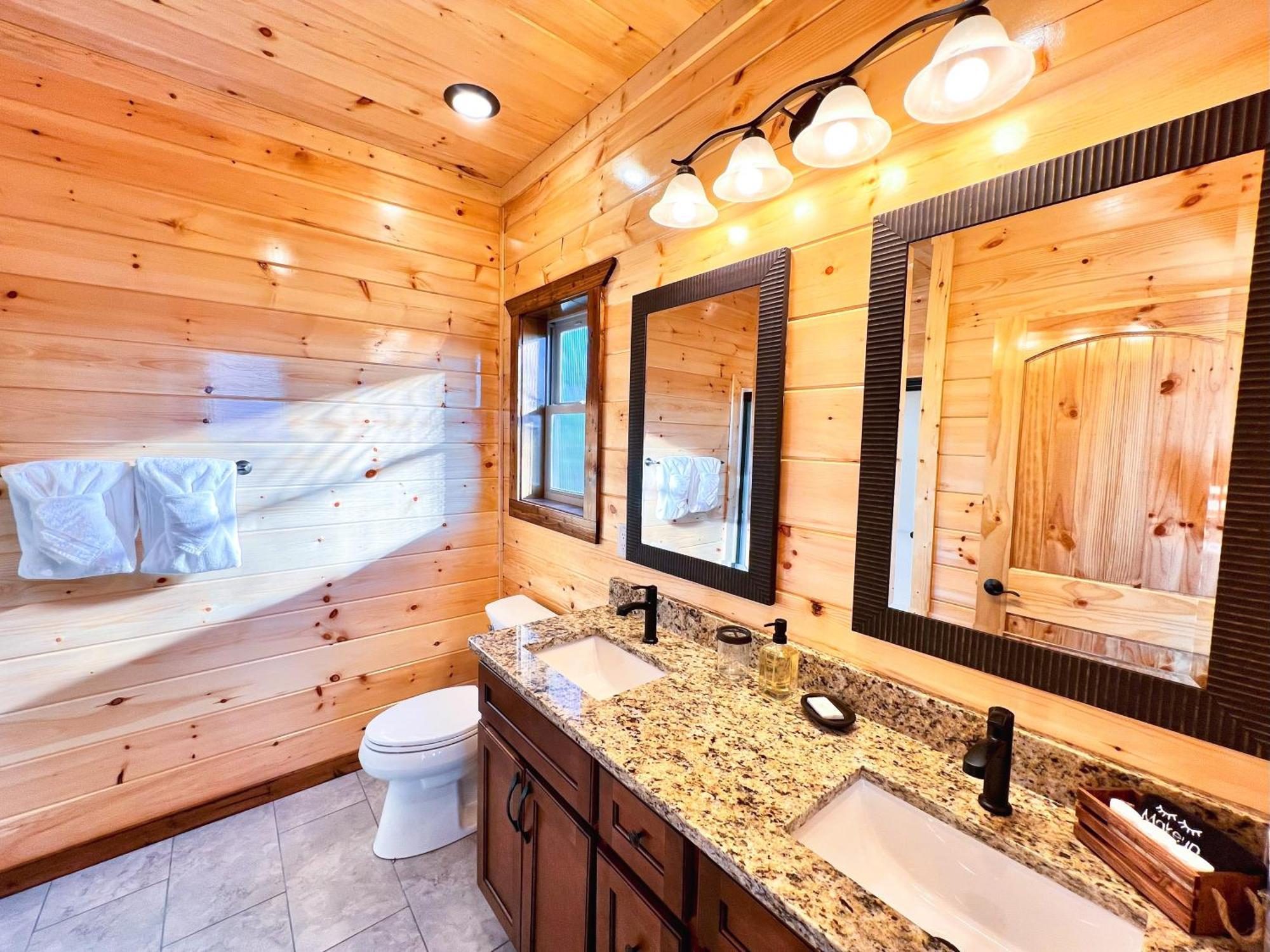 Chalet Luxury 4 Bdr, Breathtaking Views, Theater, Evc *