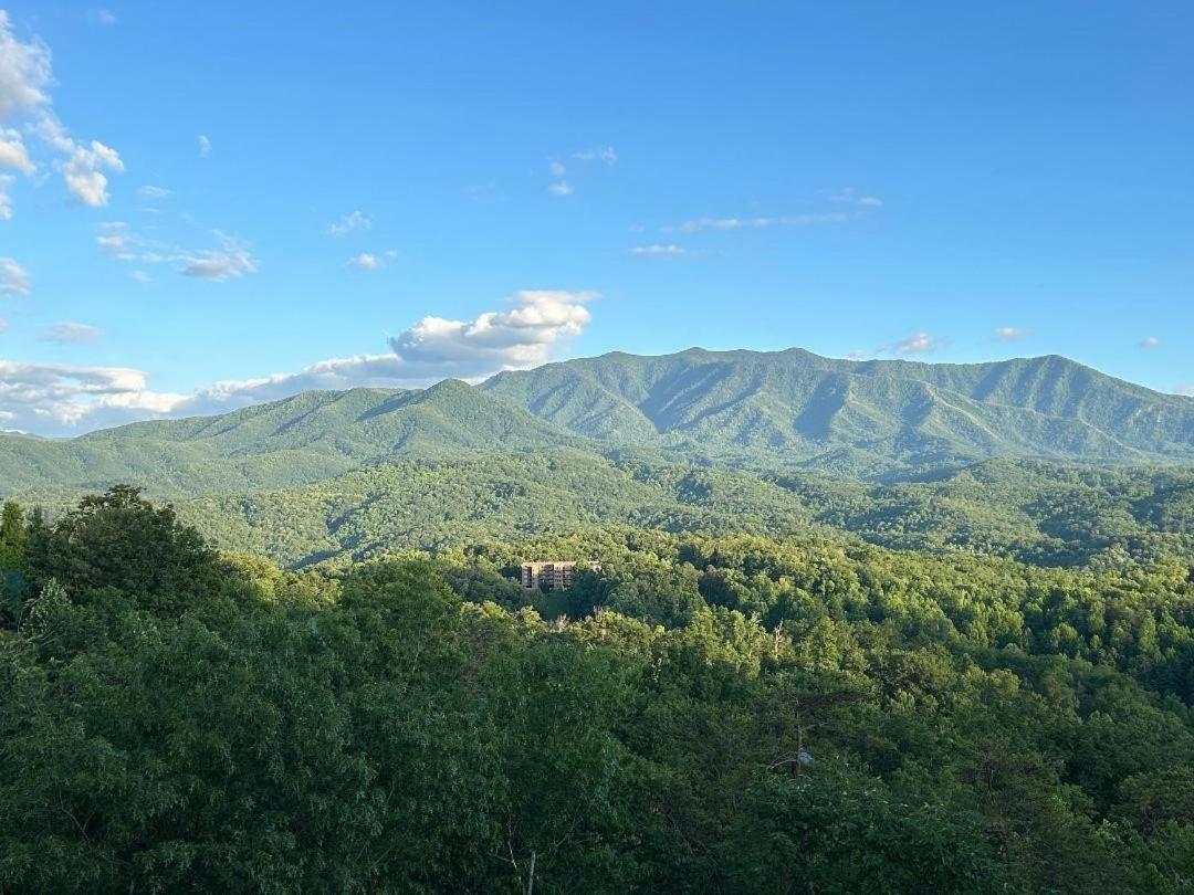 A Leconte Sunrise View Holiday home *