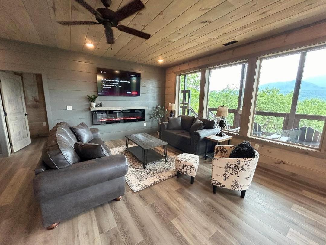 A Leconte Sunrise View *