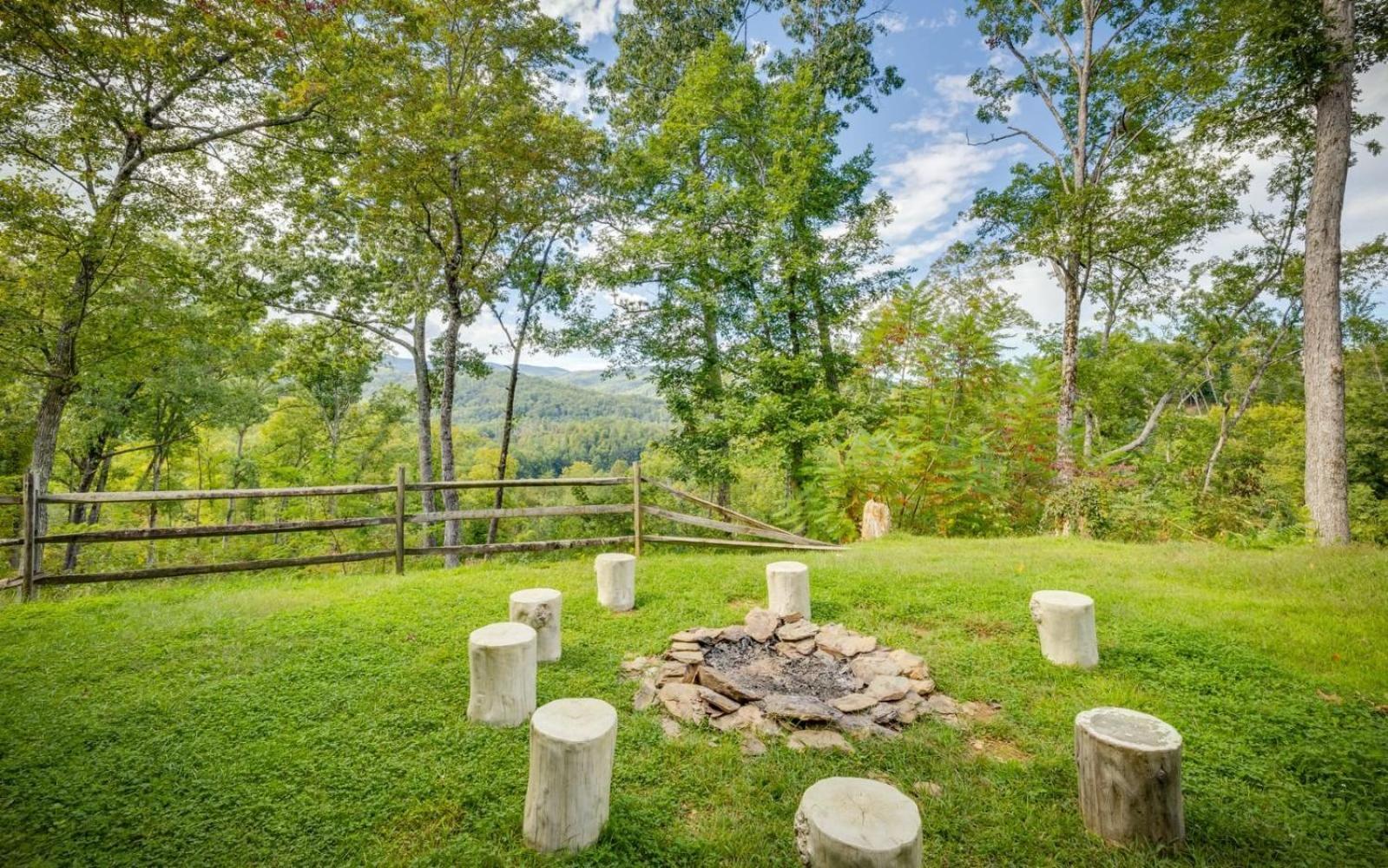Hand Hewn Hideaway Villa Gatlinburg