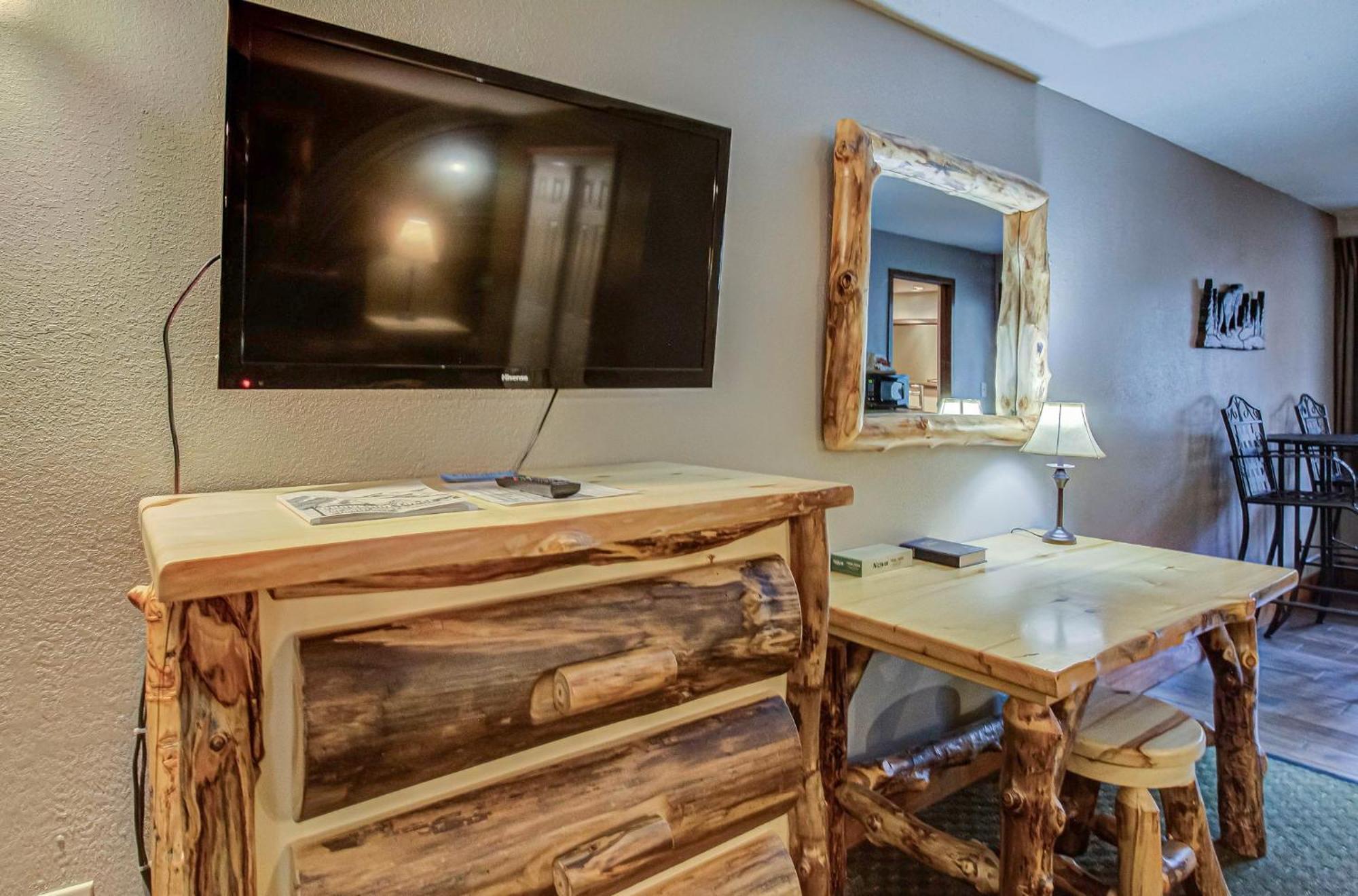 Brookside Hotel 3*