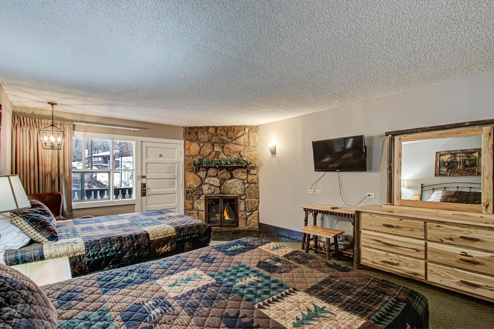 Hotel Brookside 3*