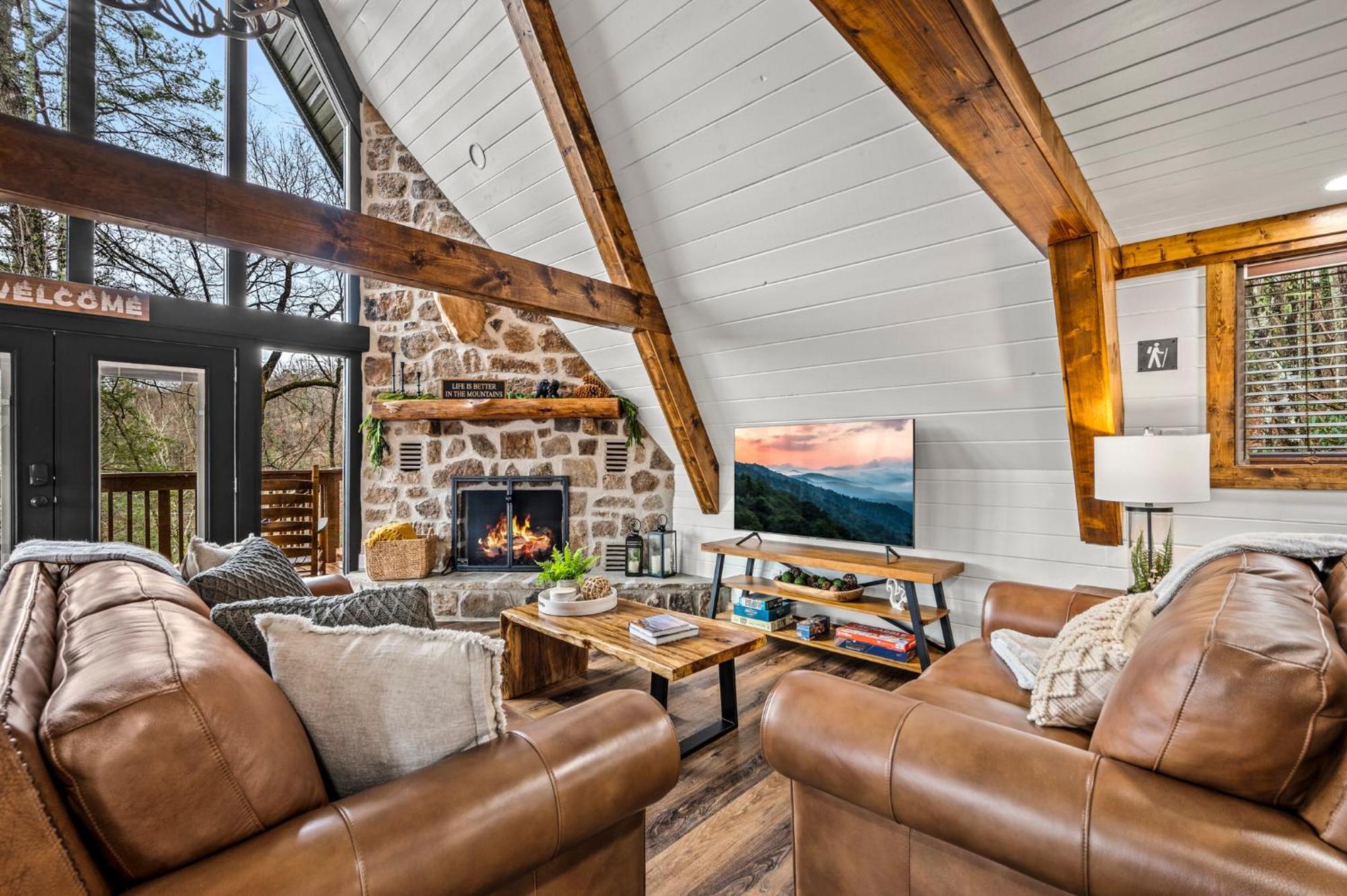 1mile Downtown, Handicap Ramp, Hot Tub, Game * Gatlinburg