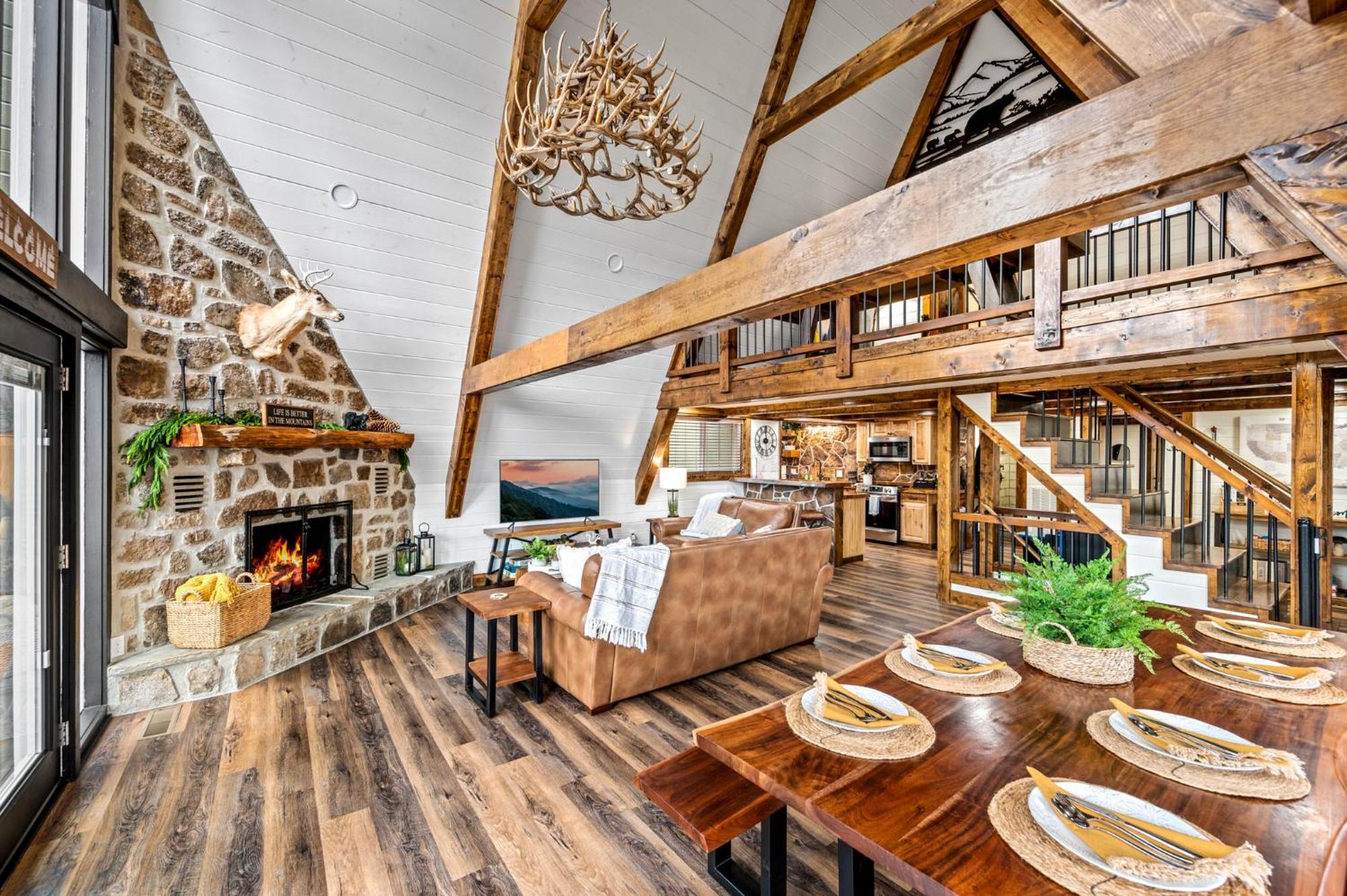 1mile Downtown, Handicap Ramp, Hot Tub, Game Chalet Gatlinburg