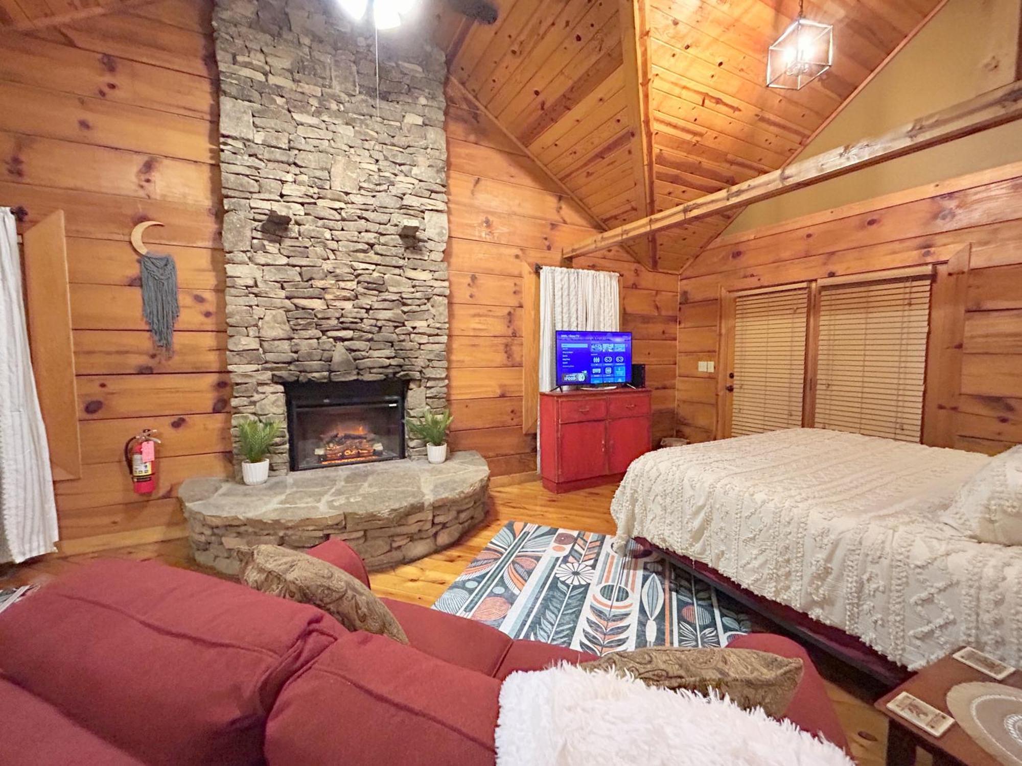 Honeymoon Hideaway Gatlinburg
