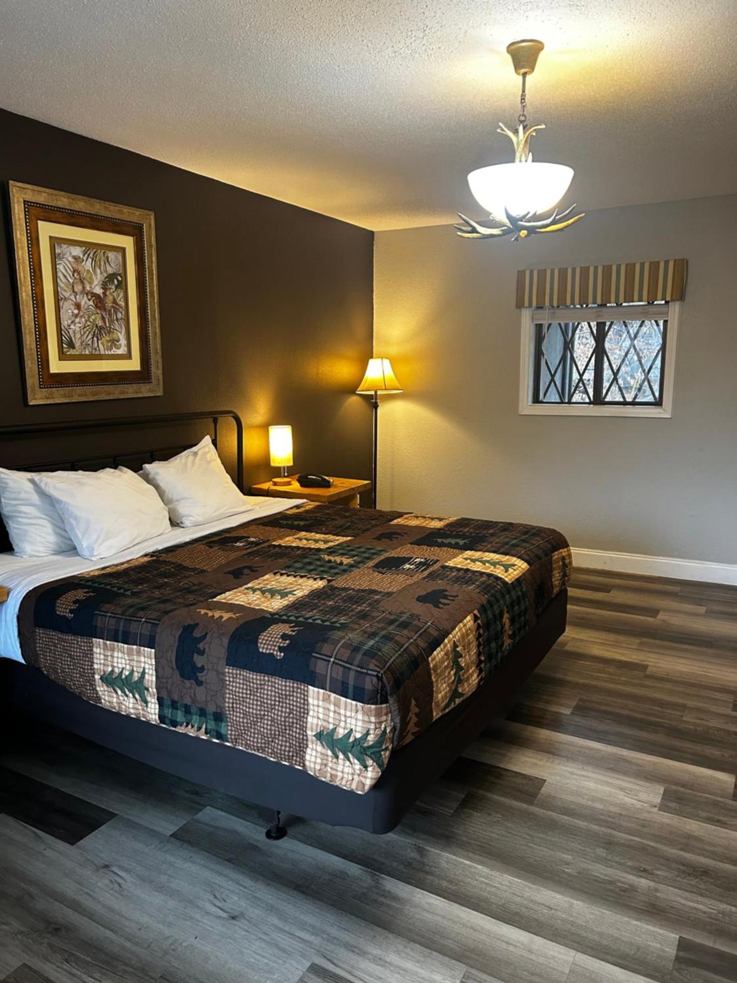 Hotel Brookside