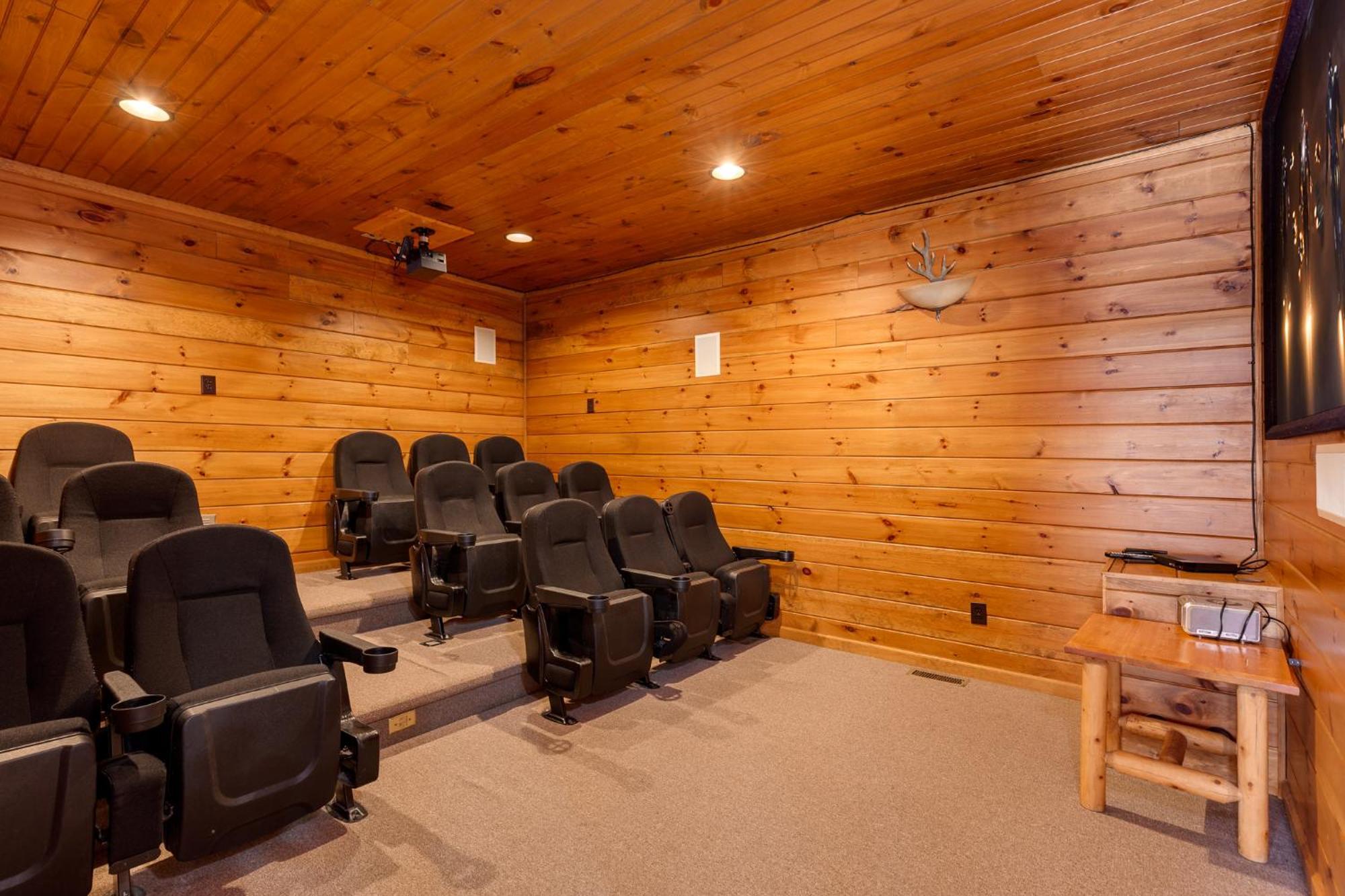 Holiday home The Great Escape Ii, 5 Bedrooms, Sleeps 17, Game Room, Pool Access, Theater *