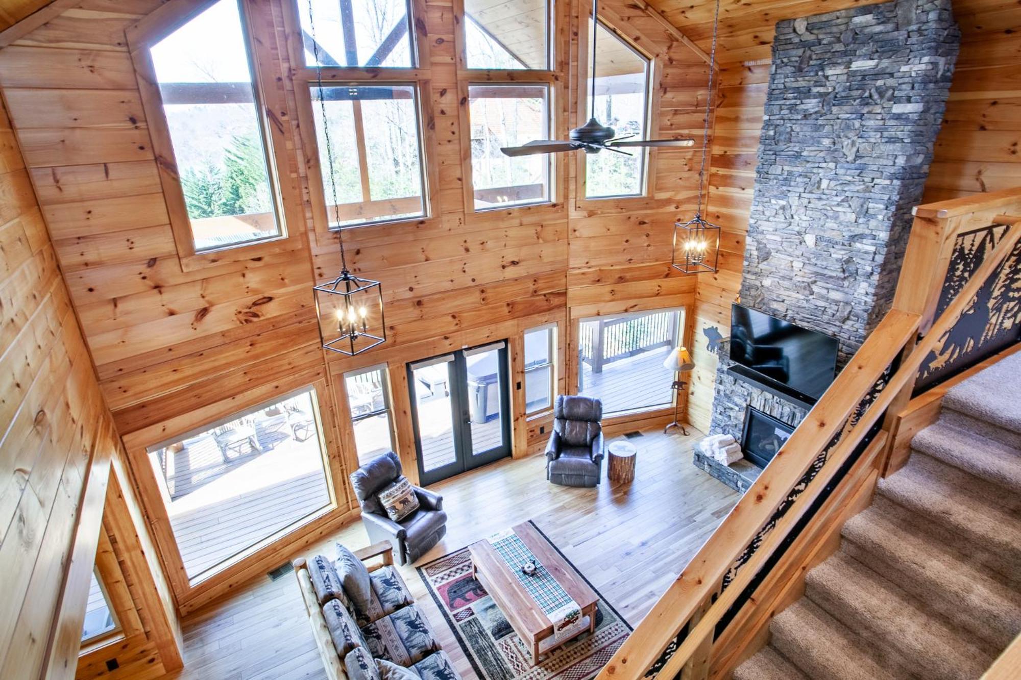 Holiday home Majesty With Mtn View, Hot Tub And Game *