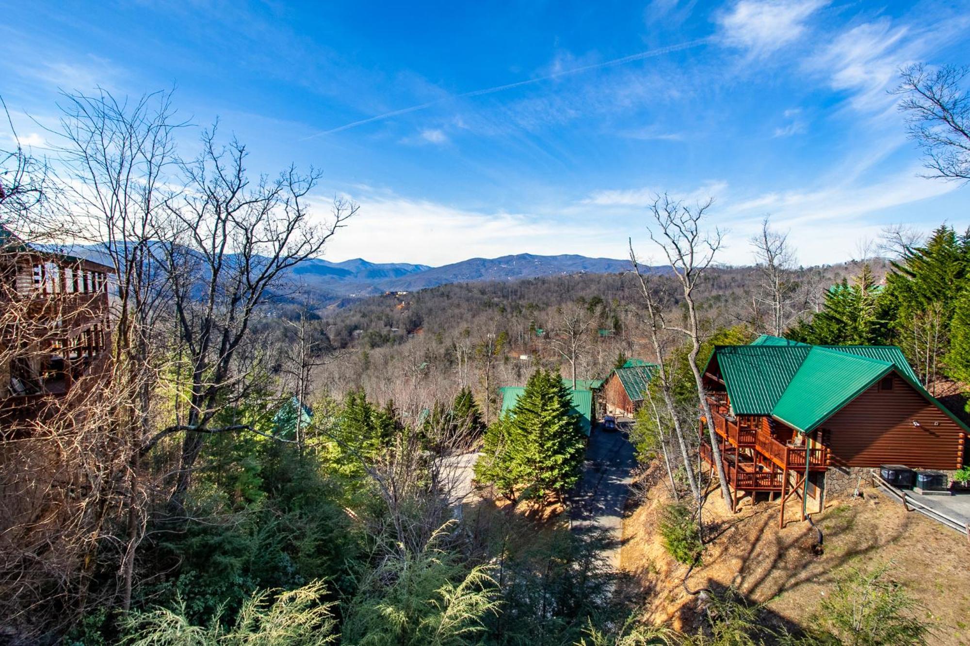 Holiday home Majesty With Mtn View, Hot Tub And Game *