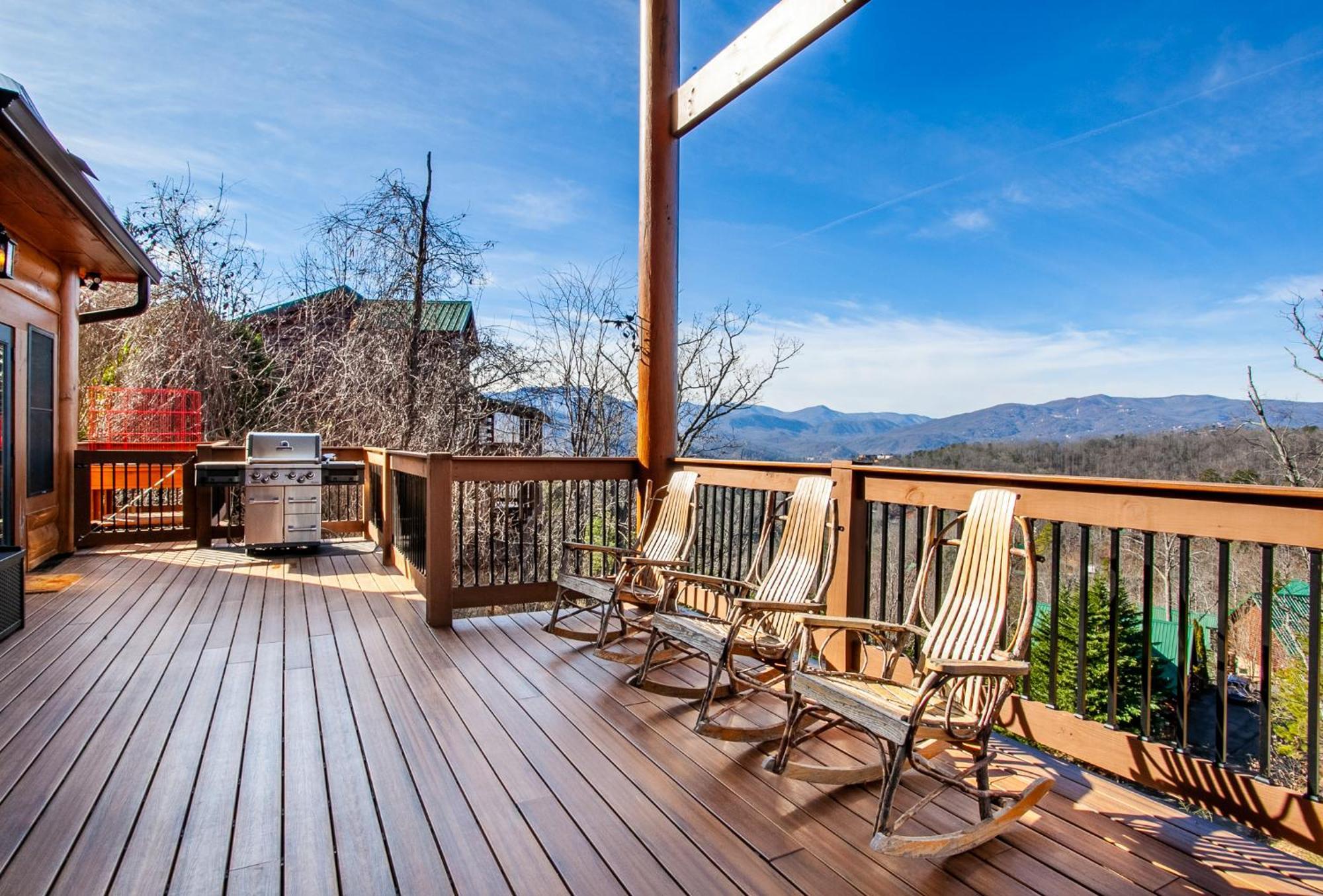 Majesty With Mtn View, Hot Tub And Game *