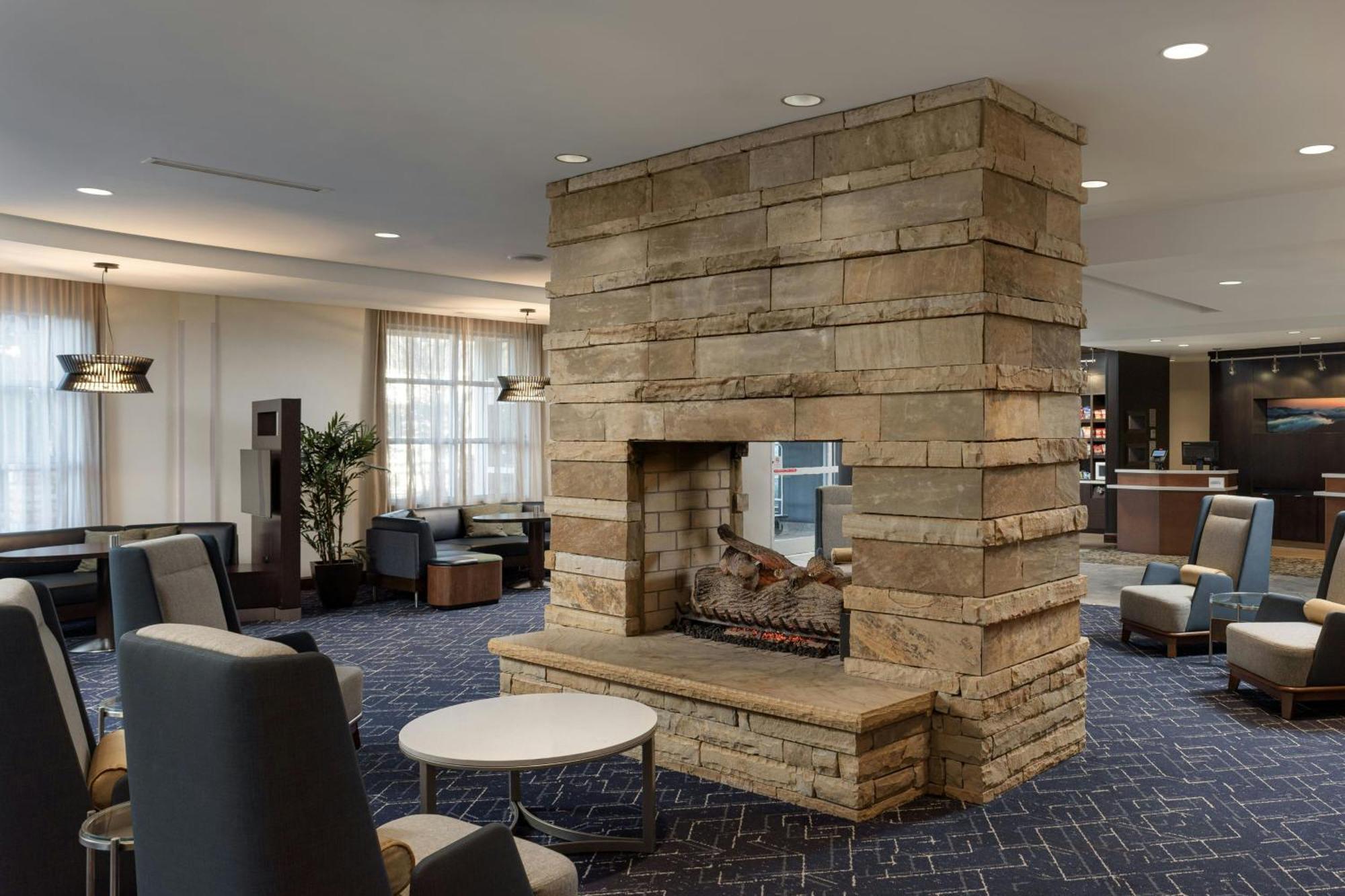 Hotel Courtyard By Marriott Downtown