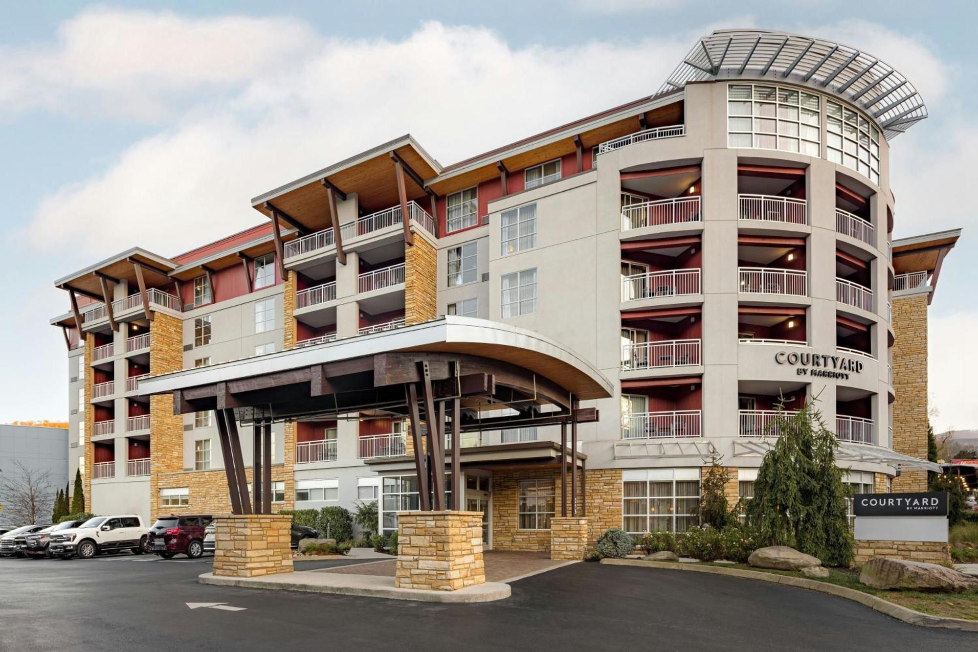 Courtyard By Marriott Downtown Hotel Gatlinburg