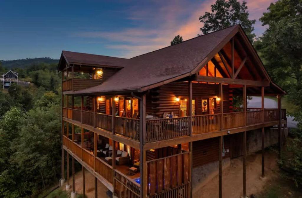 Holiday home Mountain Views W Hot Tub Firepit & Game