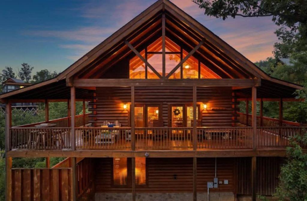 Holiday home Mountain Views W Hot Tub Firepit & Game Gatlinburg
