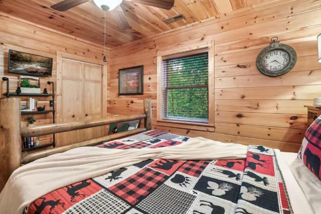 Holiday home Mountain Views W Hot Tub Firepit & Game Gatlinburg