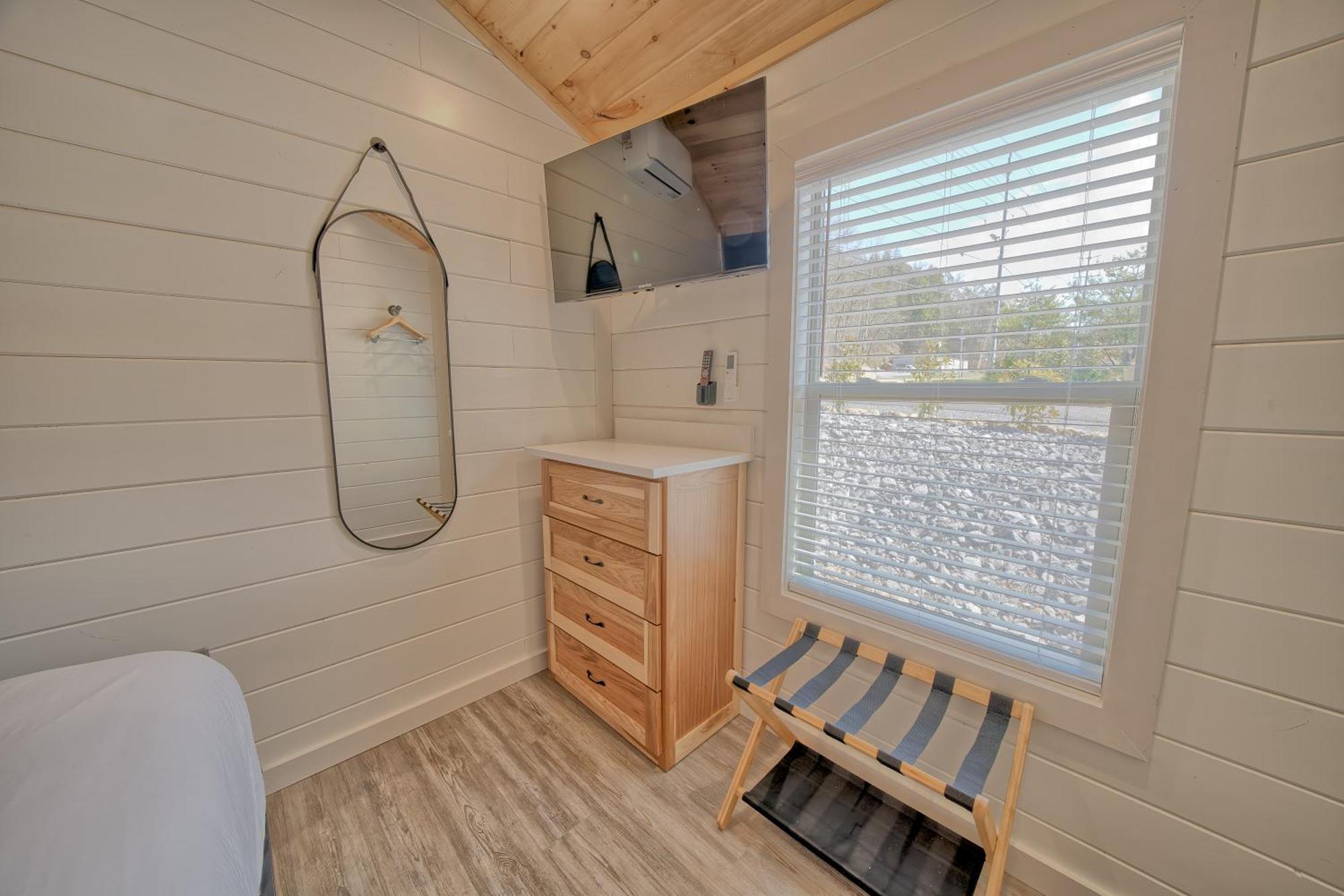 Dudley Creek Rv *