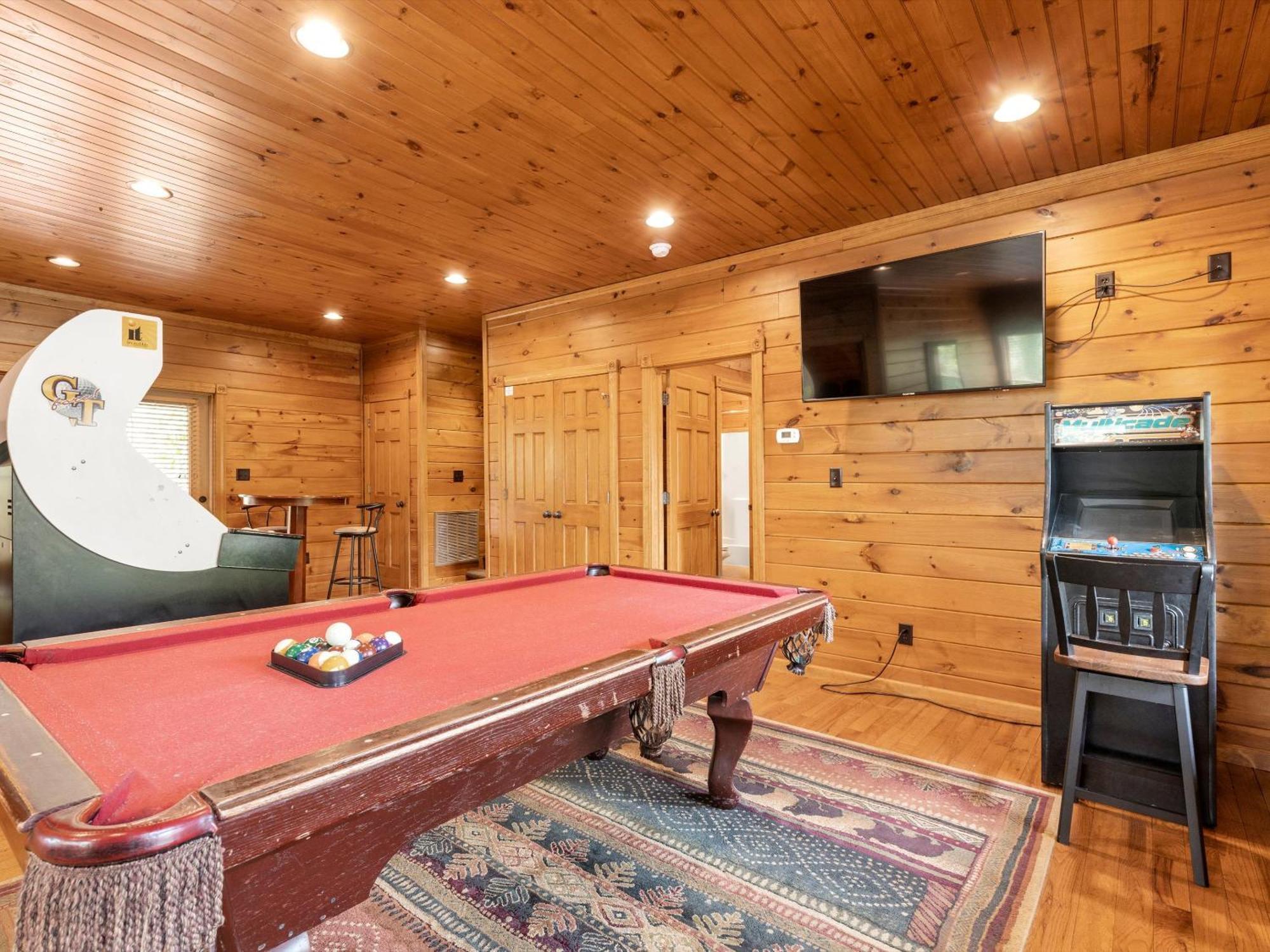 Holiday home The Great Escape Ii, 5 Bedrooms, Sleeps 17, Game Room, Pool Access, Theater *