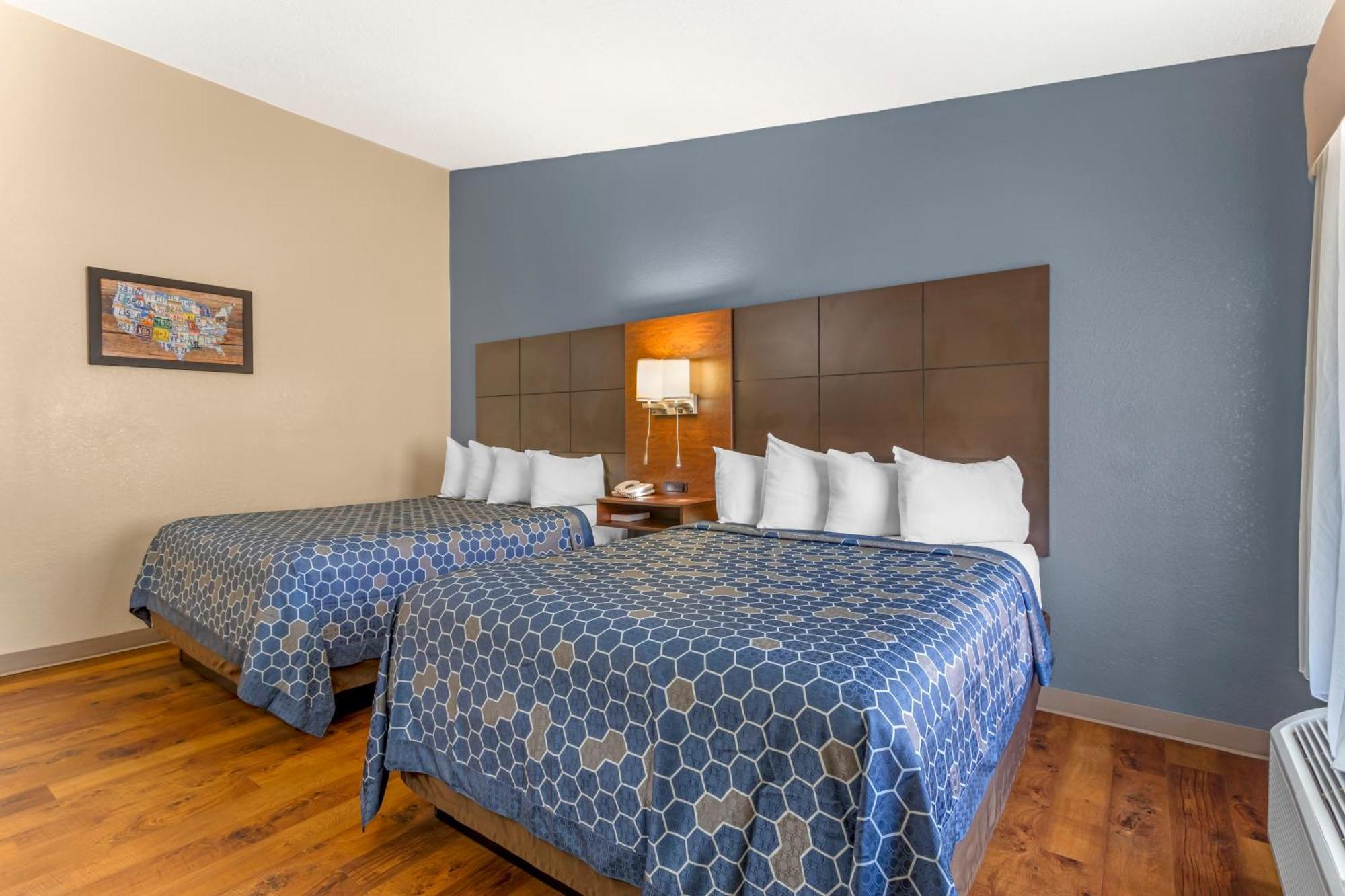 Econo & At The Convention Center Hotel Gatlinburg
