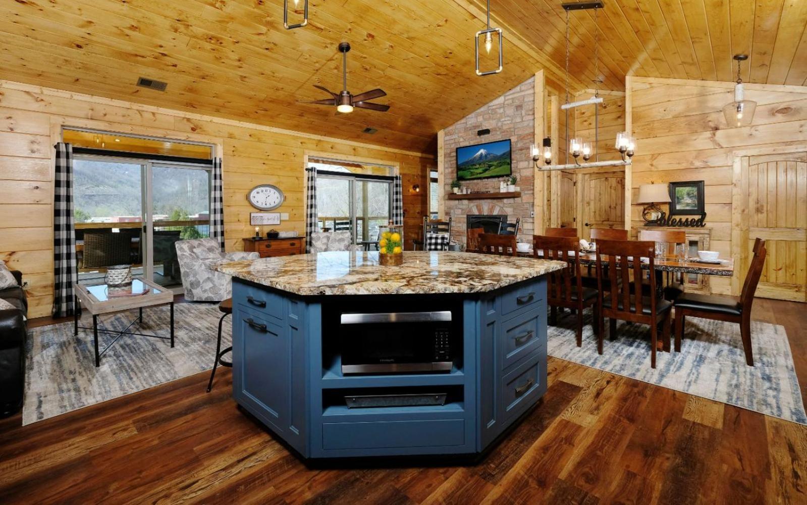 Holly Ridge Hideaway Villa *