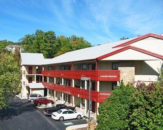Resort Laurel Point